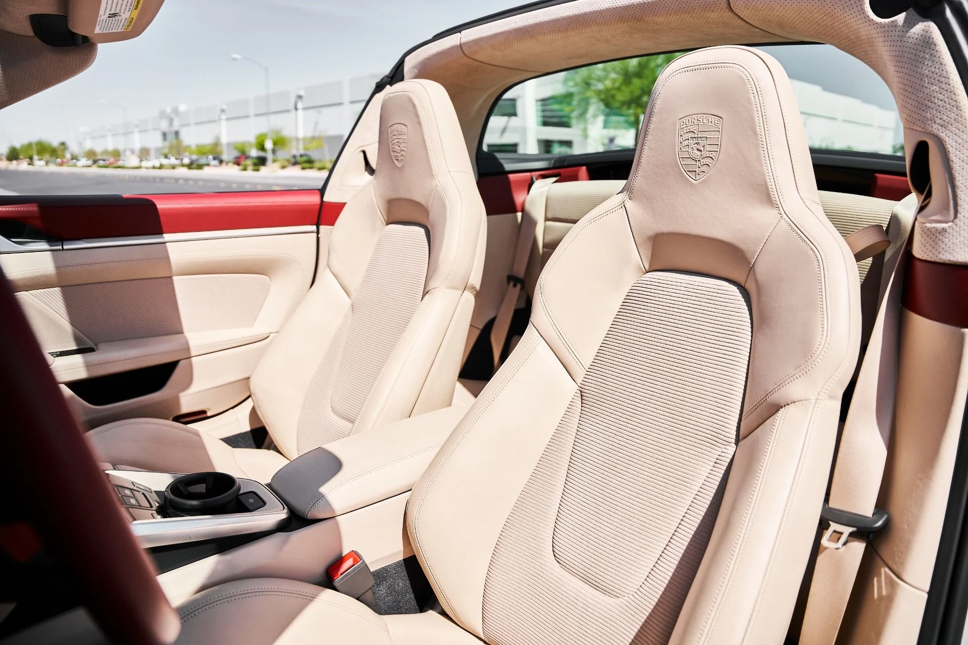 mph046_2168018263_Used_2021_Porsche_911_Targa_4_S_1774544083_c45bda4134