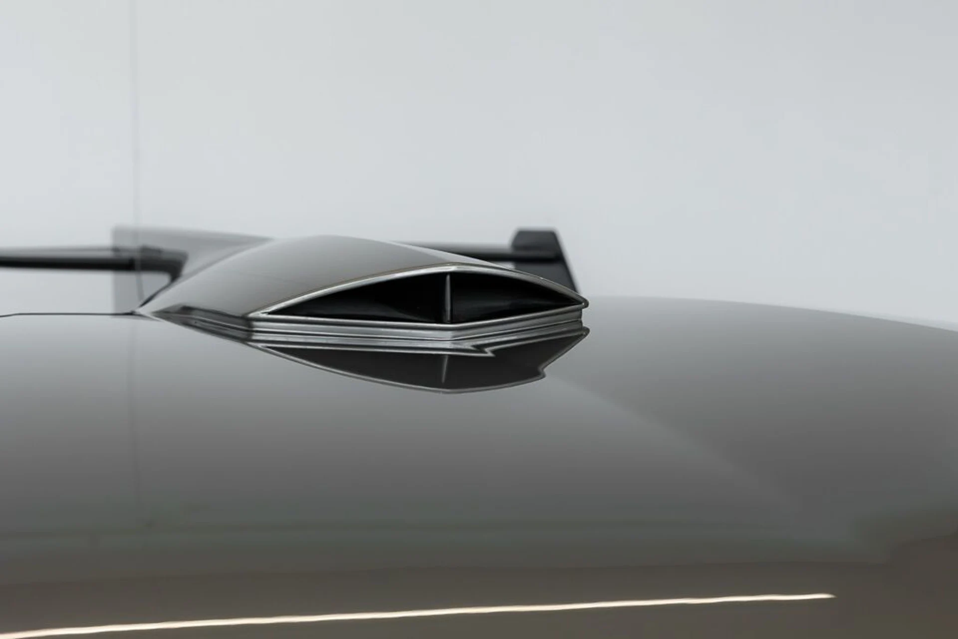 mph046_2171638132_lamborghini_veneno_2014_jpg_v_1779988126_46391c062f