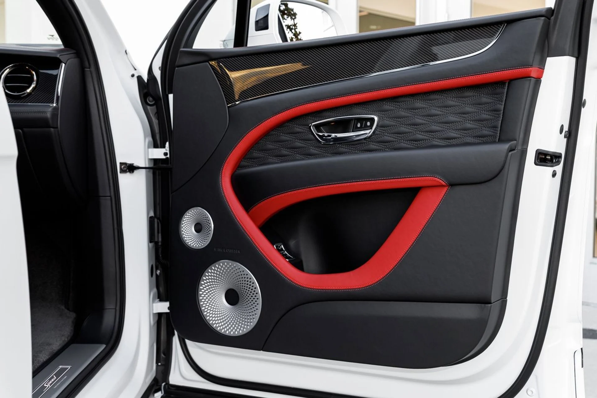 mph046_2191054329_dde2807ac3e47c8f595949ff52f71173x_b224fcc88e