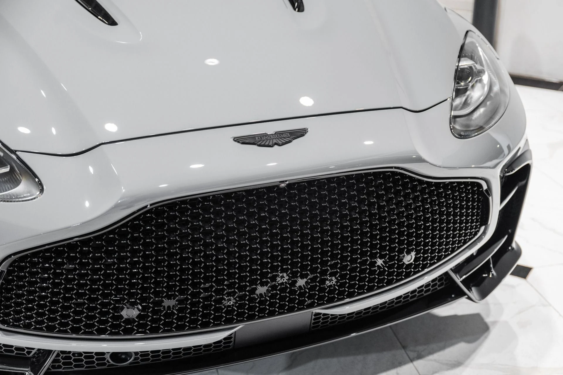 mph046_2226021393_New_2026_Aston_Martin_DBX_S_1778681702_fc7c53fce6