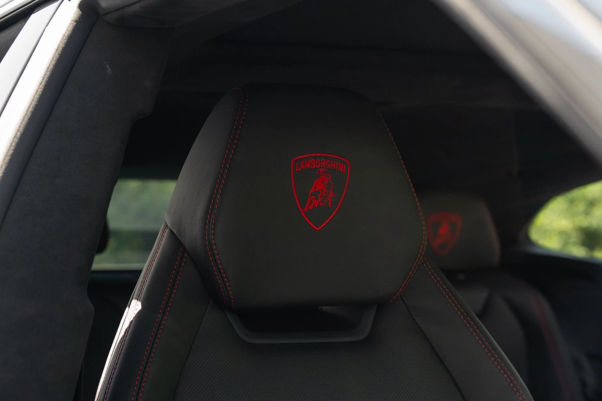 mph046_2237259912_Used_2020_Lamborghini_Urus_1758836559_6f783aed9d