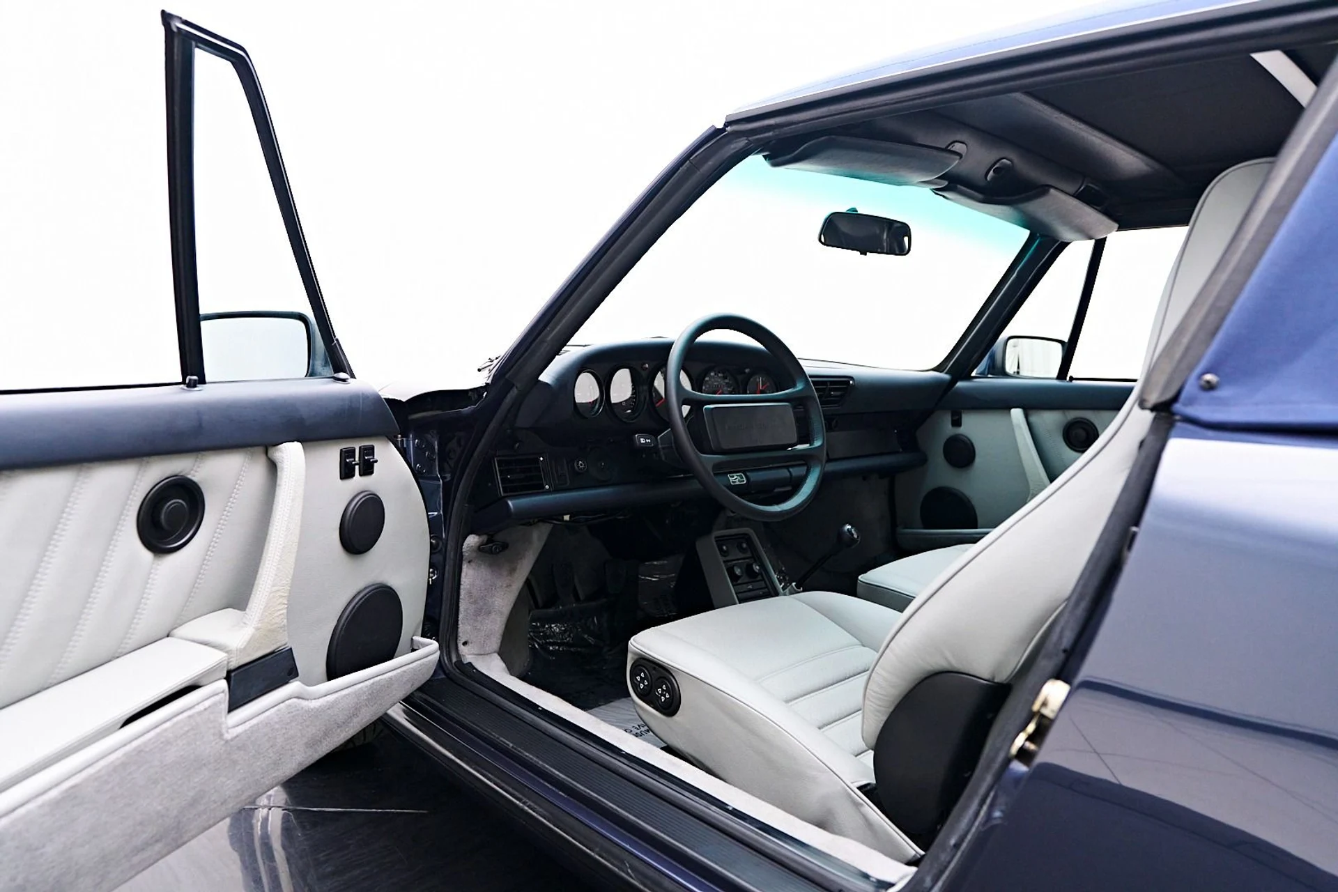 mph046_2244120599_Used_1988_Porsche_911_Carrera_1745954196_d39a27b4f8