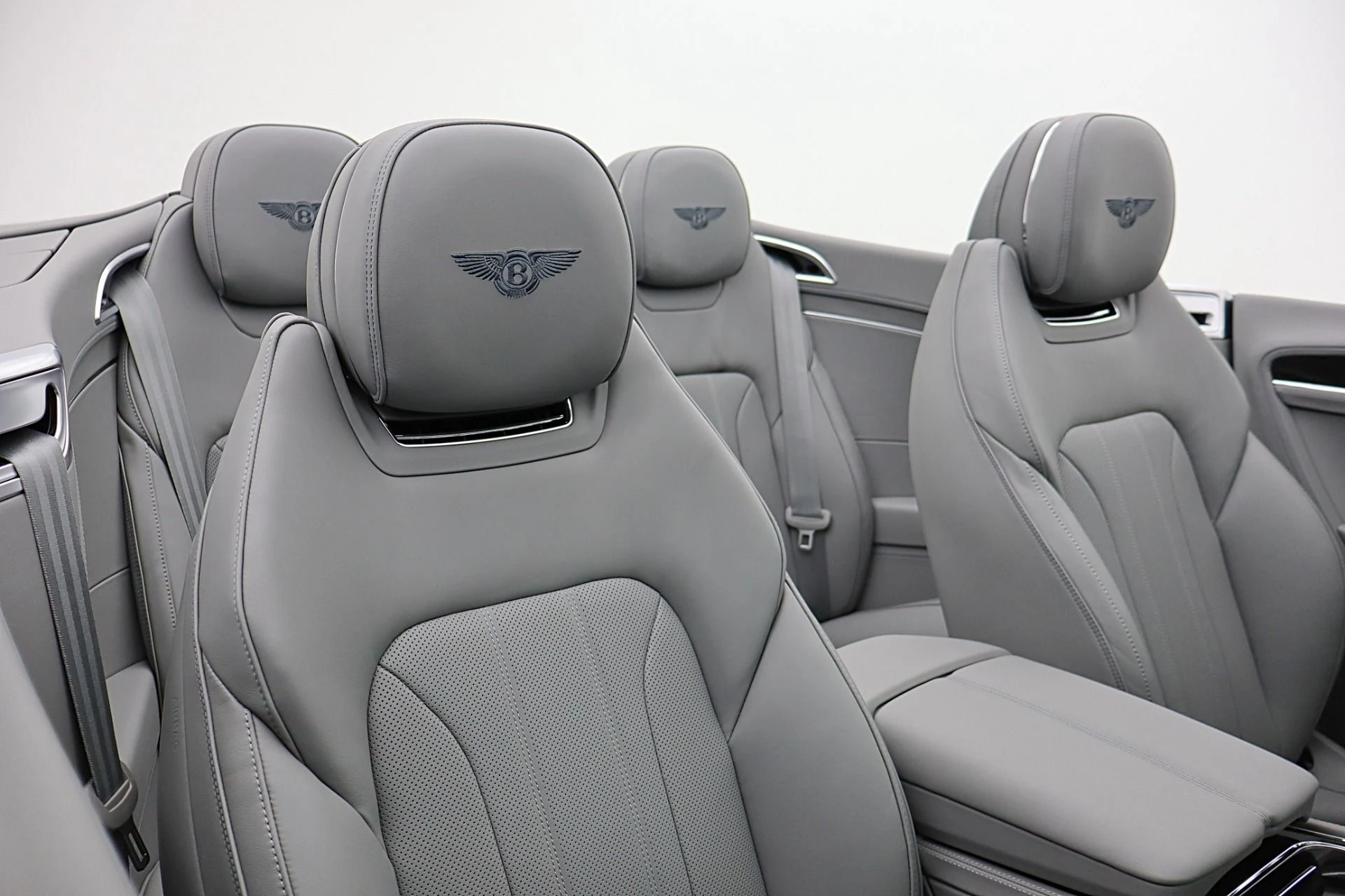 mph046_226714067_New_2026_Bentley_Continental_GTC_ab08bd8e69