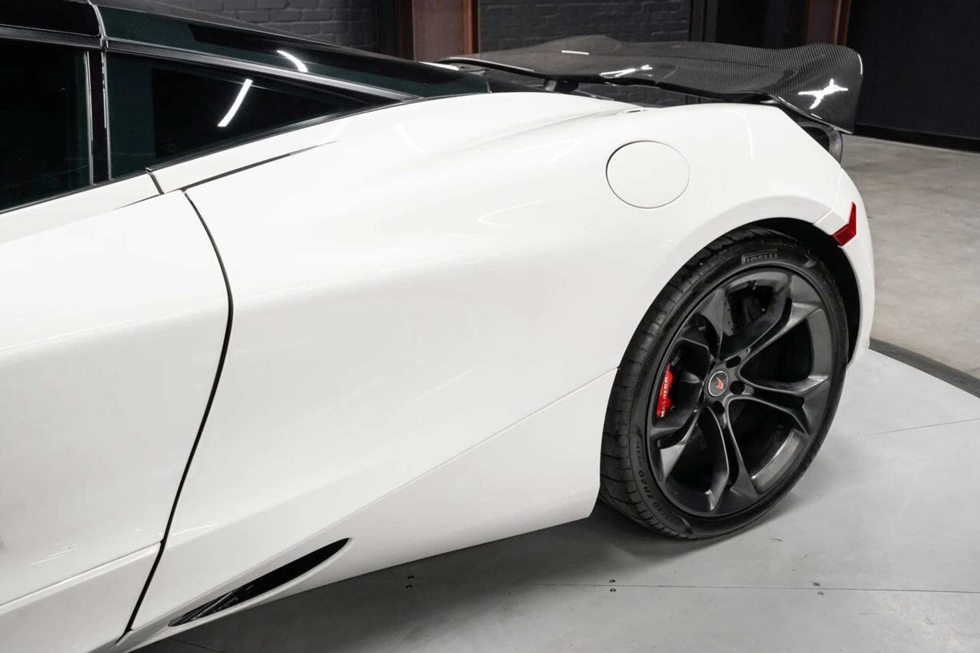 mph046_2277439879_mclaren_720s_2018_b676c4e61f