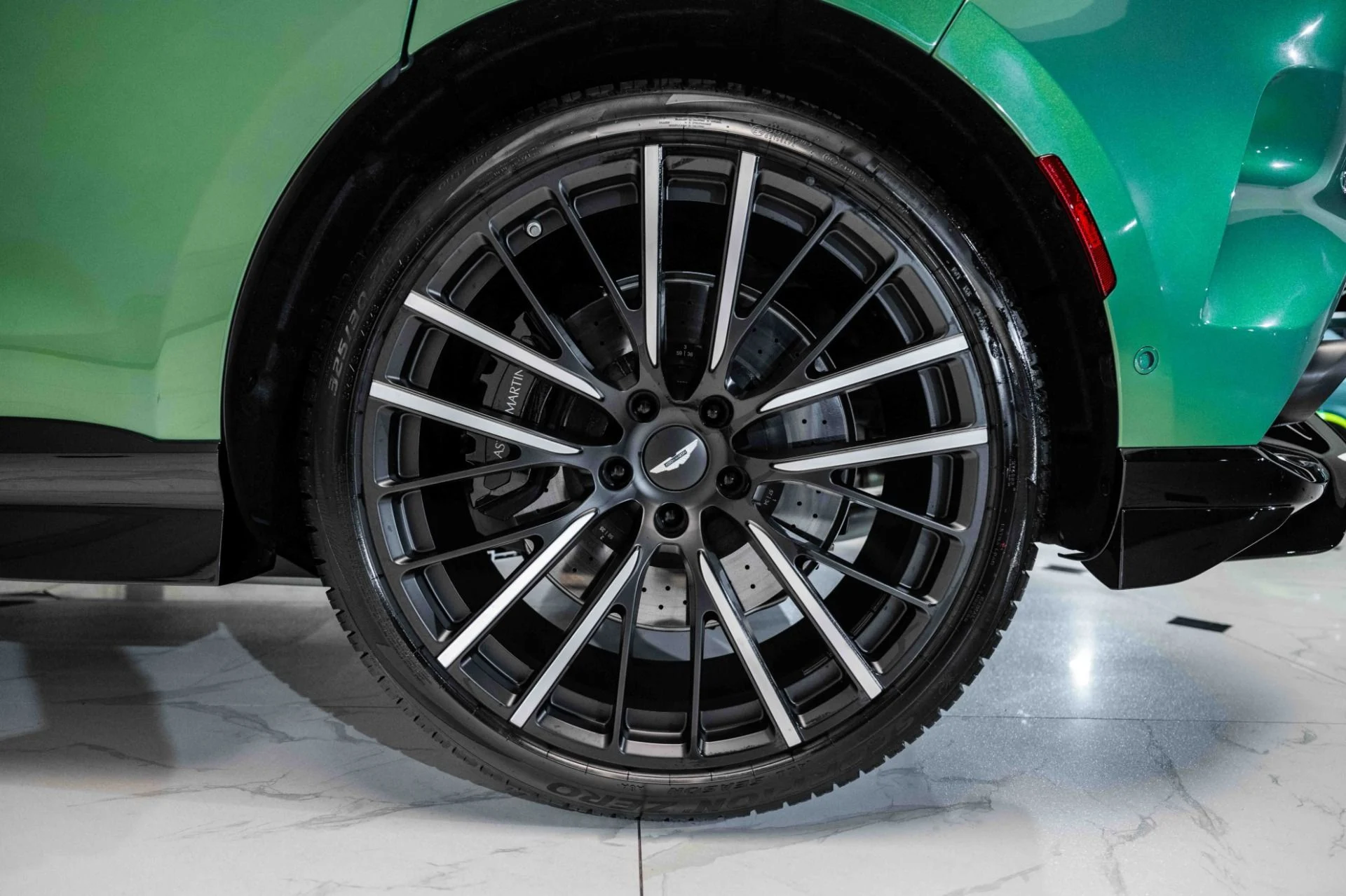 mph046_2283662011_Used_2025_Aston_Martin_DBX_707_1730812755_248973a376