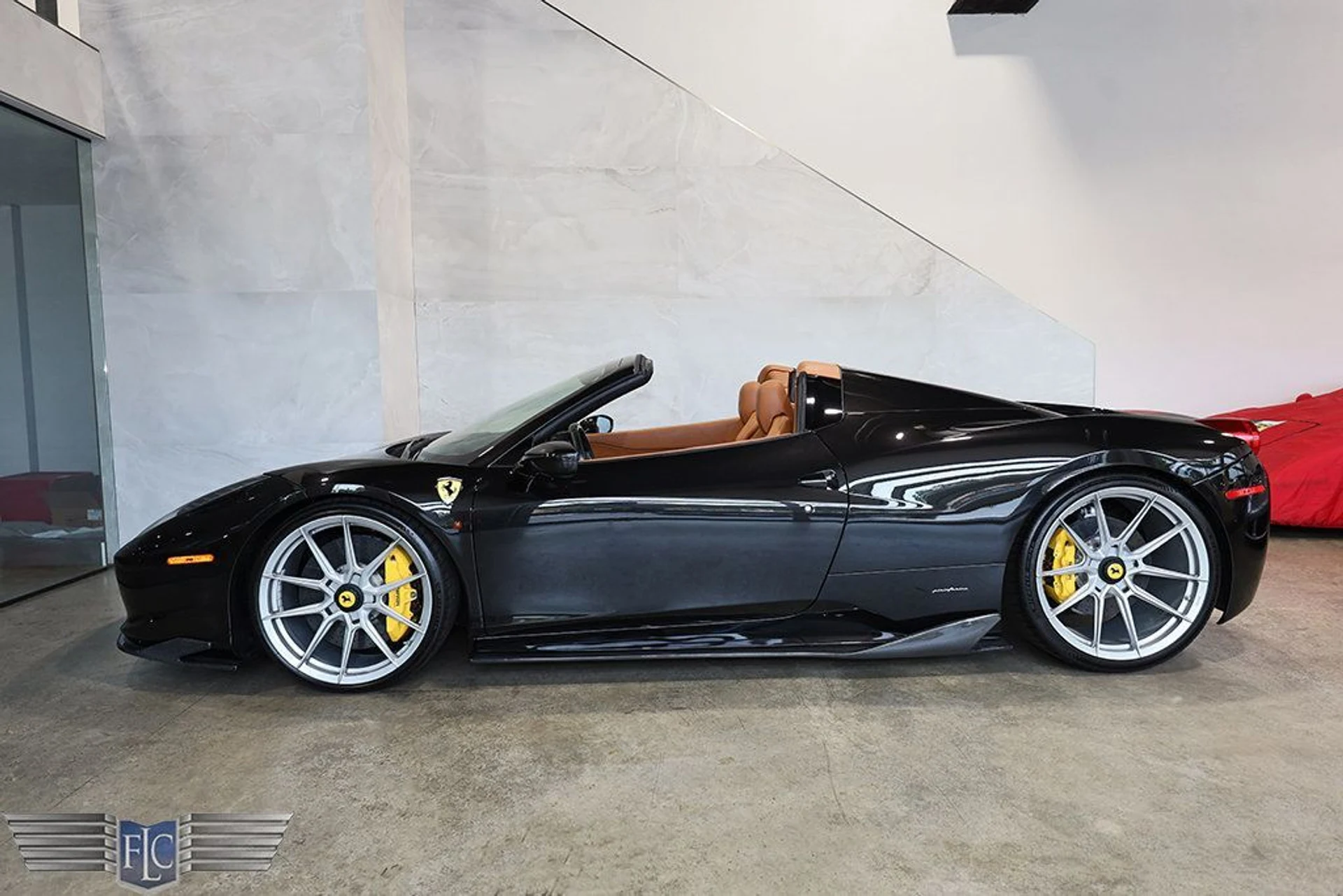 mph046_2284425441_used_2013_ferrari_458_spider_9689_23036593_47_1024_108c3eb1b2