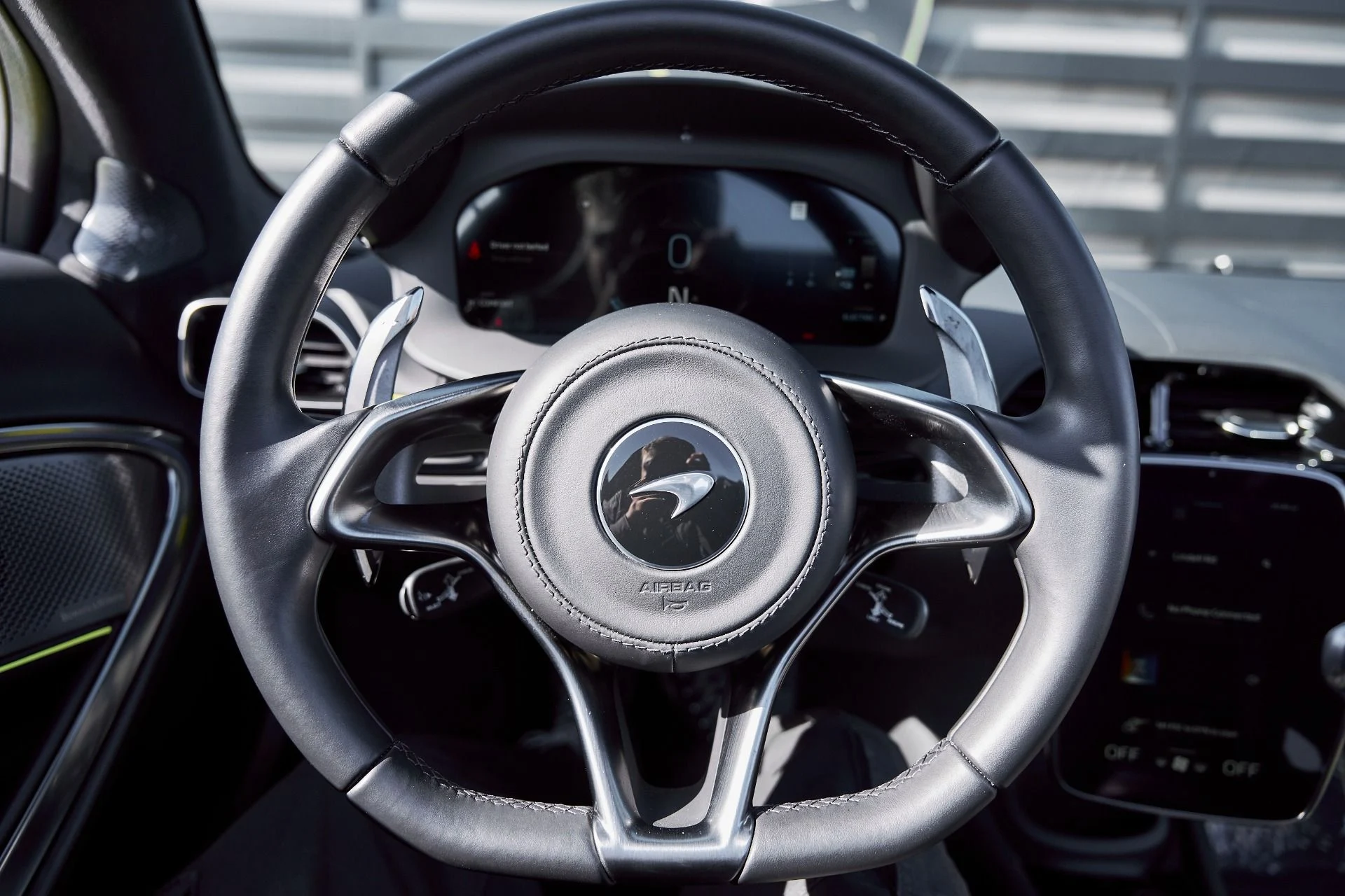 mph046_2295158031_Used_2025_Mc_Laren_Artura_Tech_Lux_1769825926_9503998adc