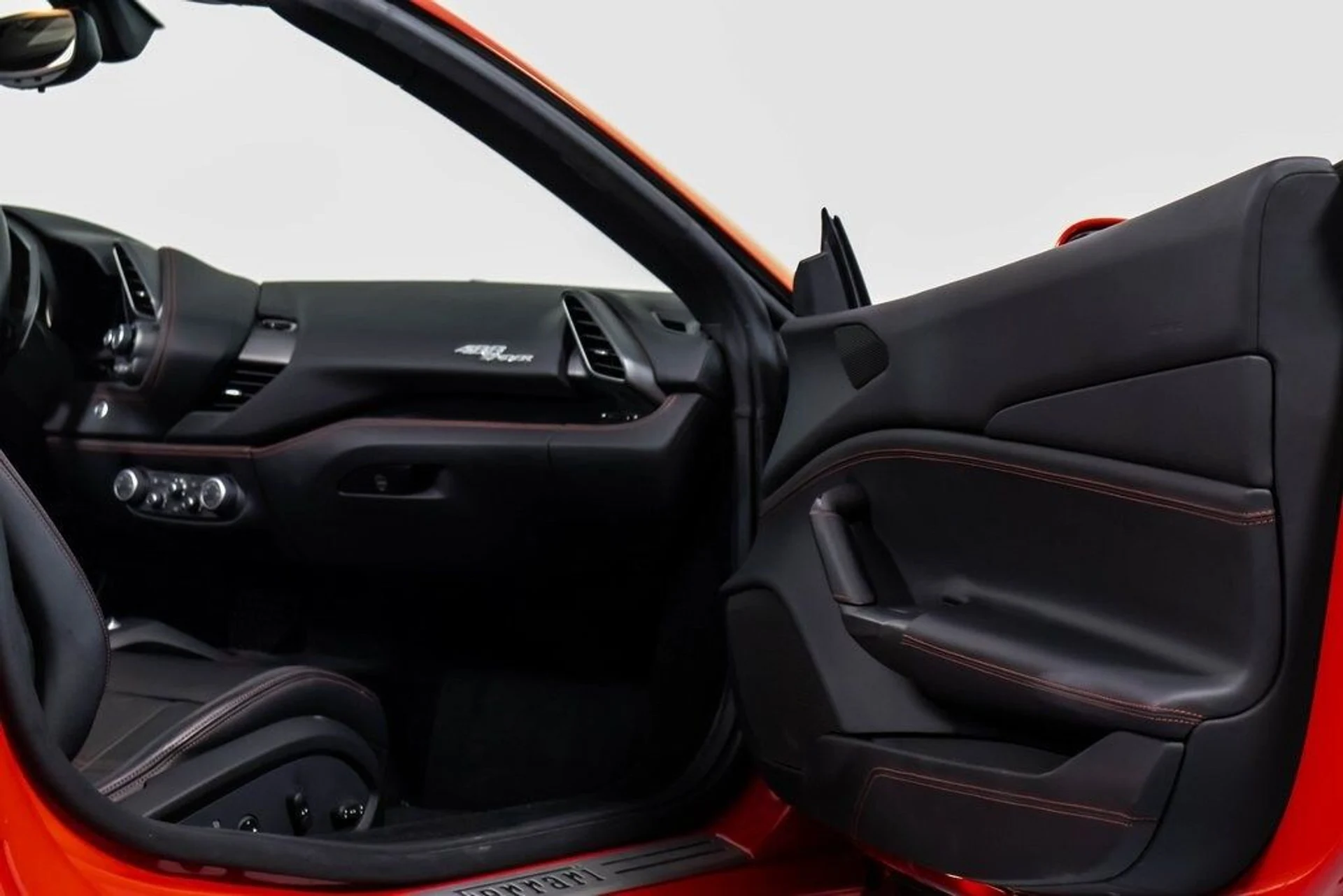 mph046_2295399119_b4c4ee471f1817f05200fb72e2808035x_5c134fa618