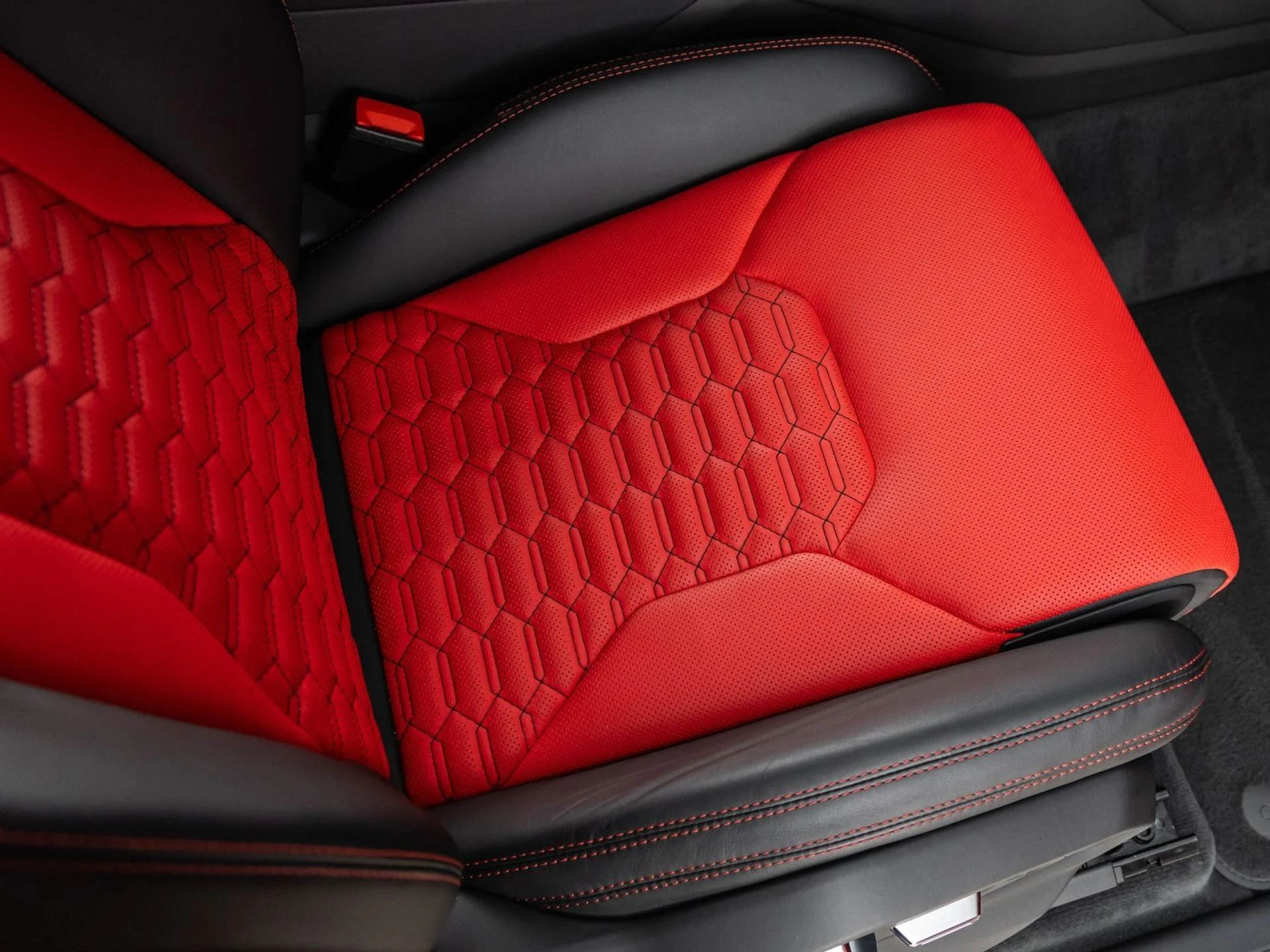 mph046_229926178_47_80200248dc