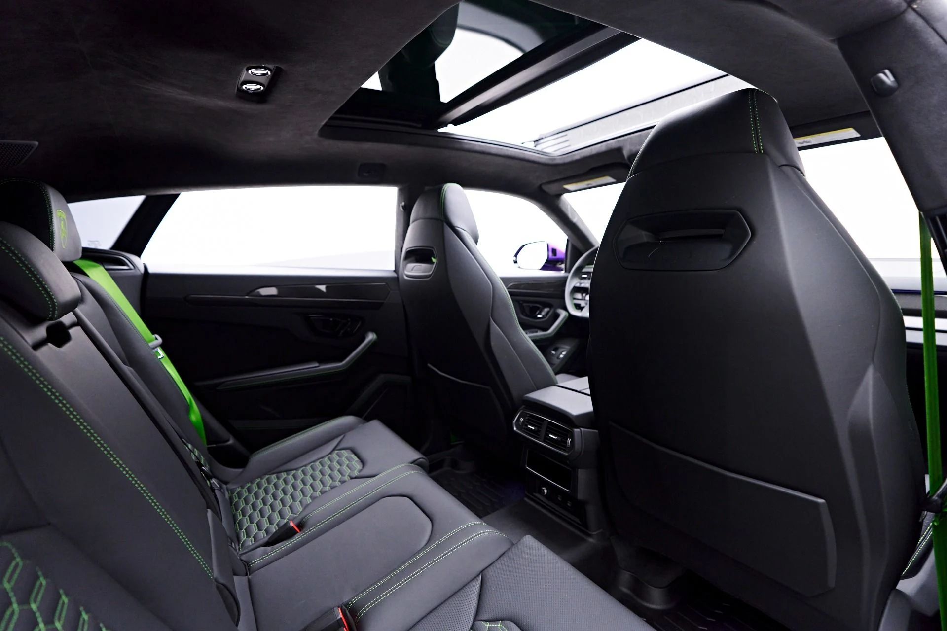 mph046_2307265031_Used_2024_Lamborghini_Urus_S_1753236168_7adaaa26b7