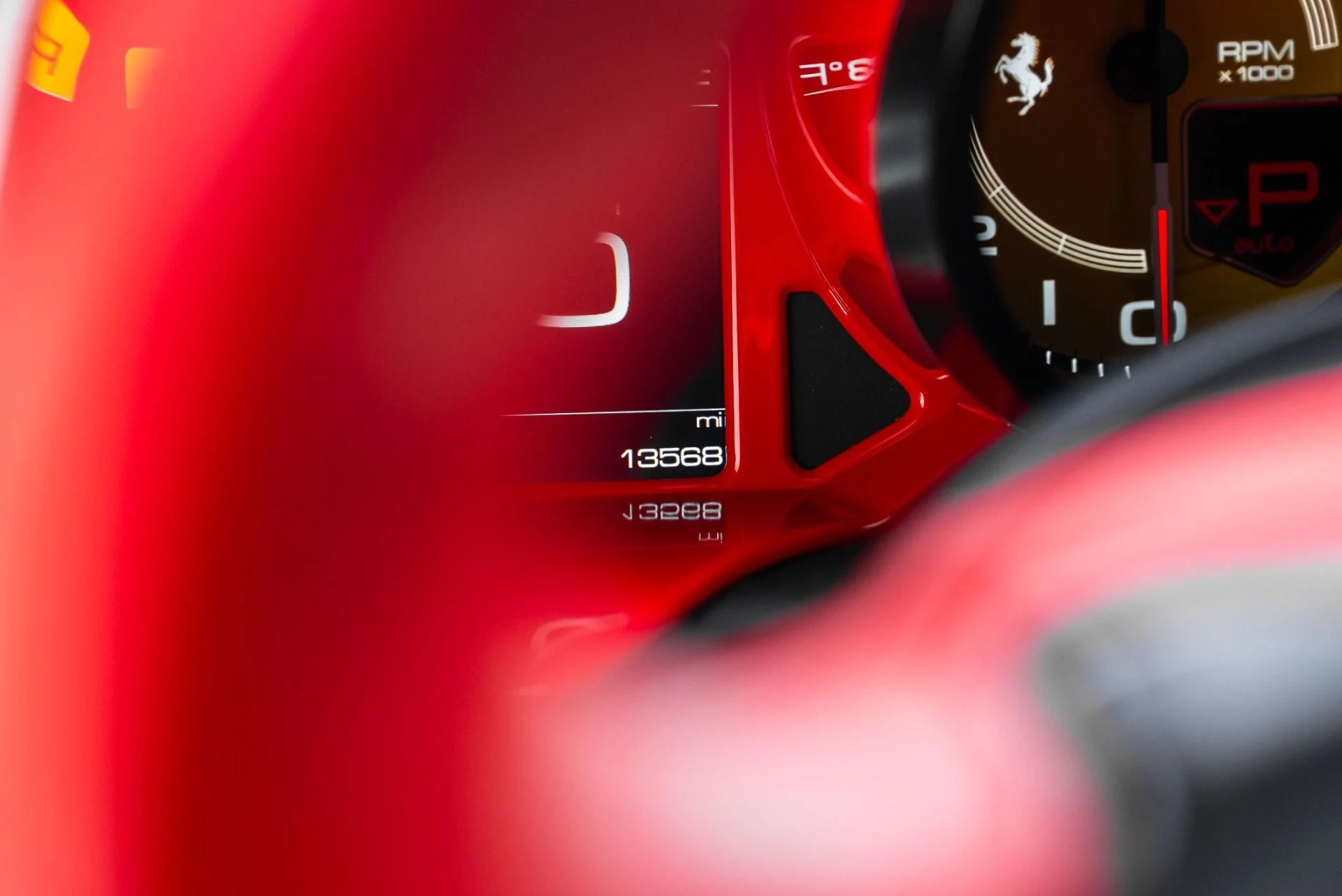 mph046_2313548201_Used_2016_Ferrari_F12berlinetta_1765305973_0c0f72e449