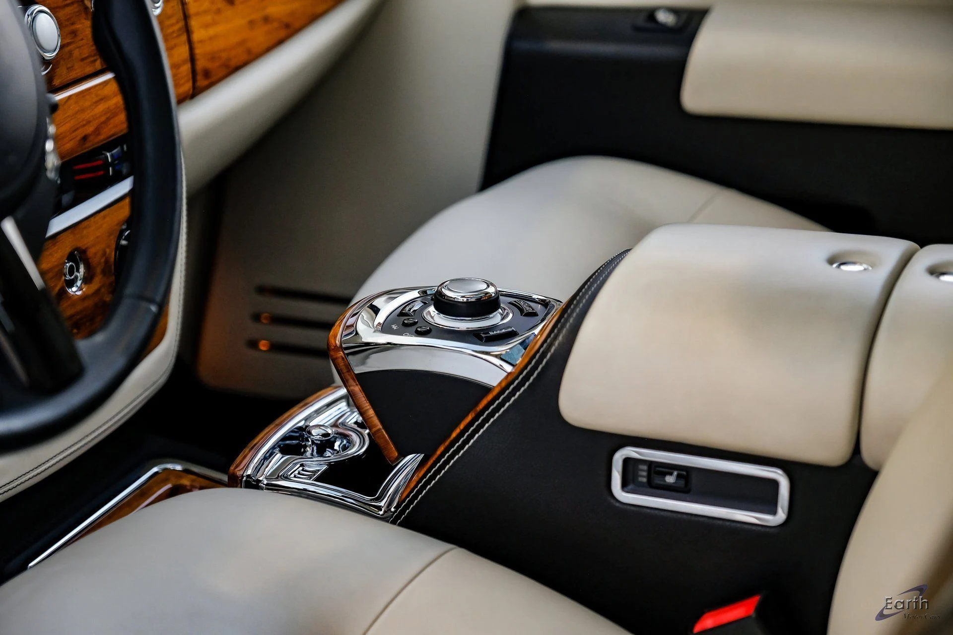 mph046_2336172250_b5f637deba8b82fddef16511bd6741ecx_4e9d417462