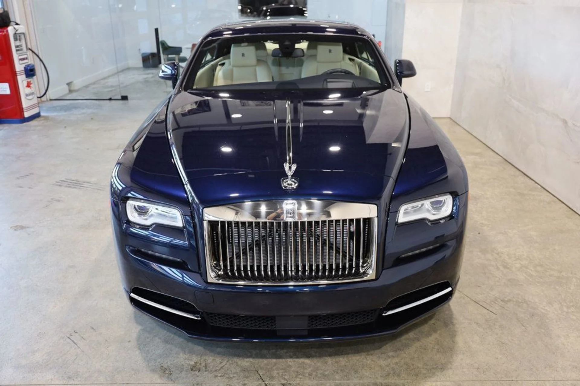 mph046_2349802806_used_2019_rolls_royce_wraith_coupe_9689_22959552_47_1024_720750fb6b
