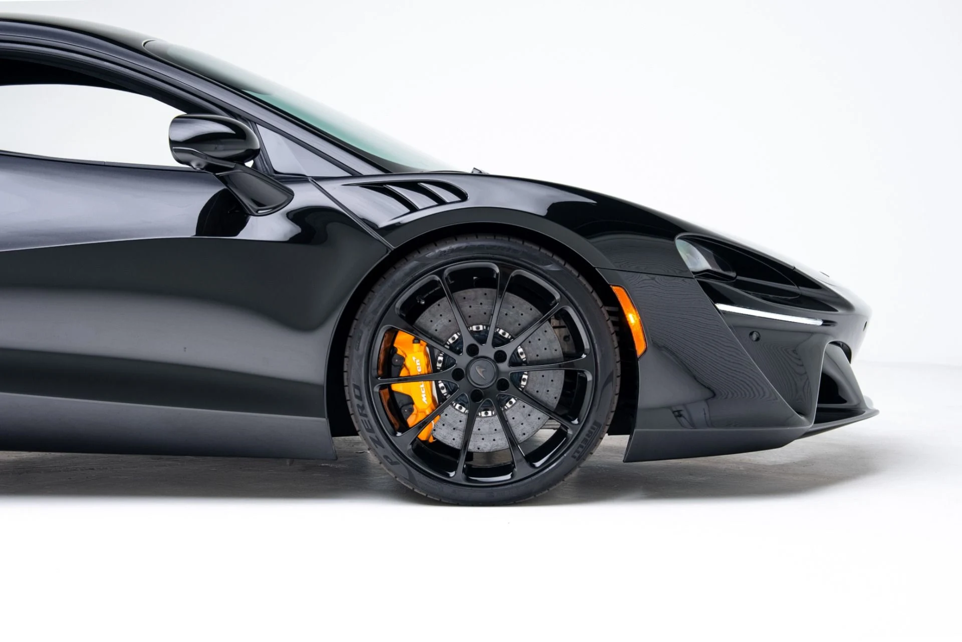 mph046_2357612972_Used_2026_Mc_Laren_Artura_1770152566_9c30fbfa5d