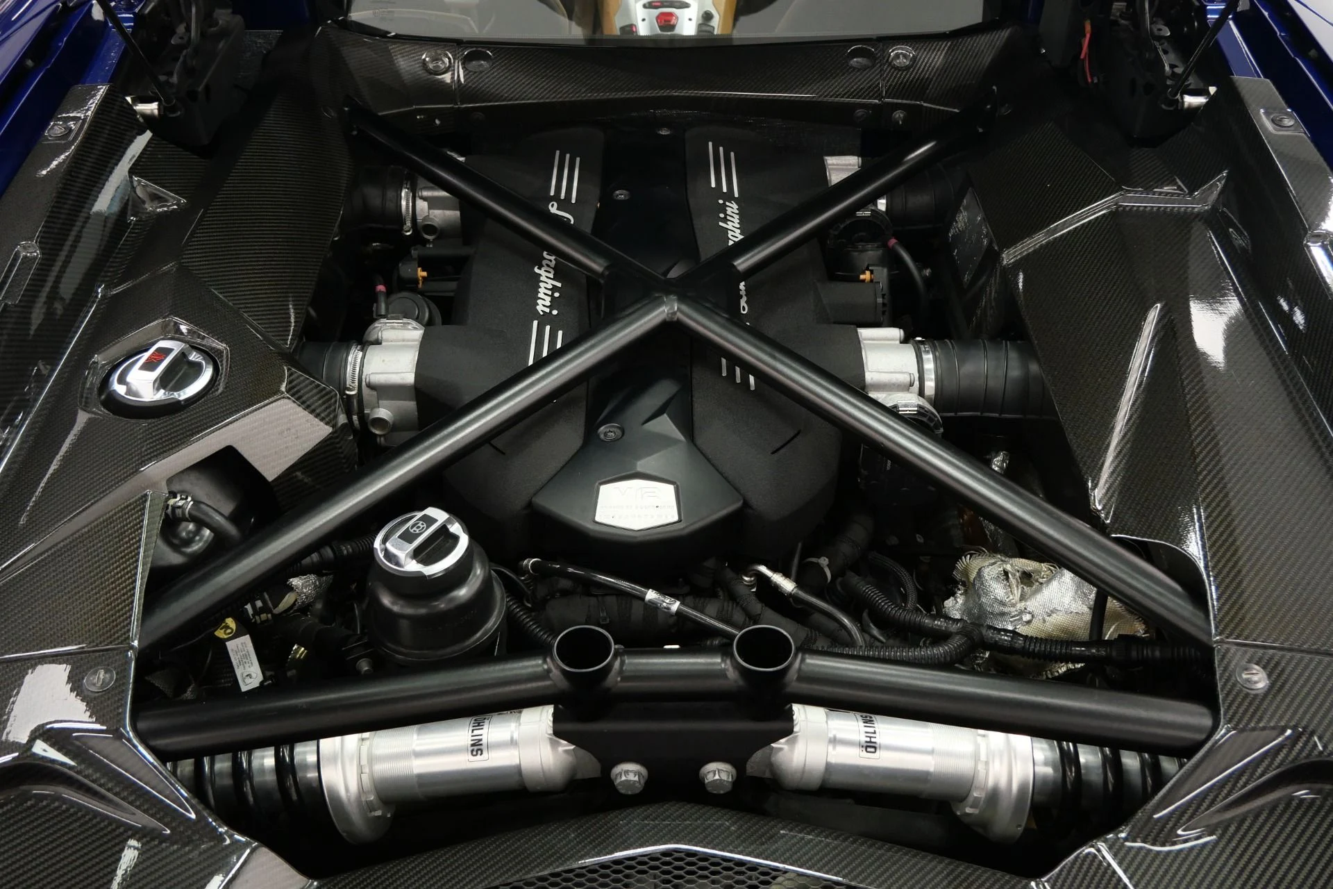 mph046_2357916272_Used_2014_Lamborghini_Aventador_LP_700_4_Beautiful_Color_Combination_Transparent_Engine_Bonnet_1774983686_10a222efe5