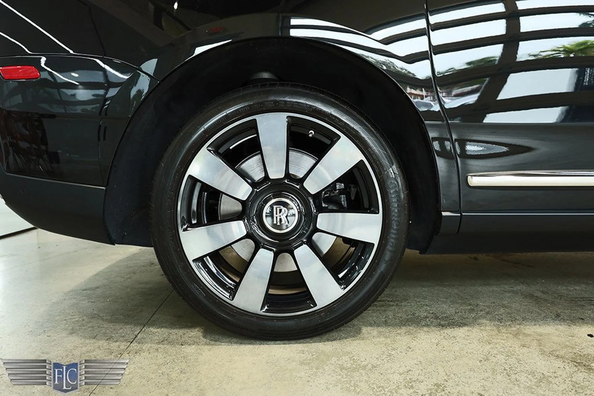 mph046_2403328764_used_2024_rolls_royce_cullinan_sportutility_9689_22979404_47_1024_139a94c497