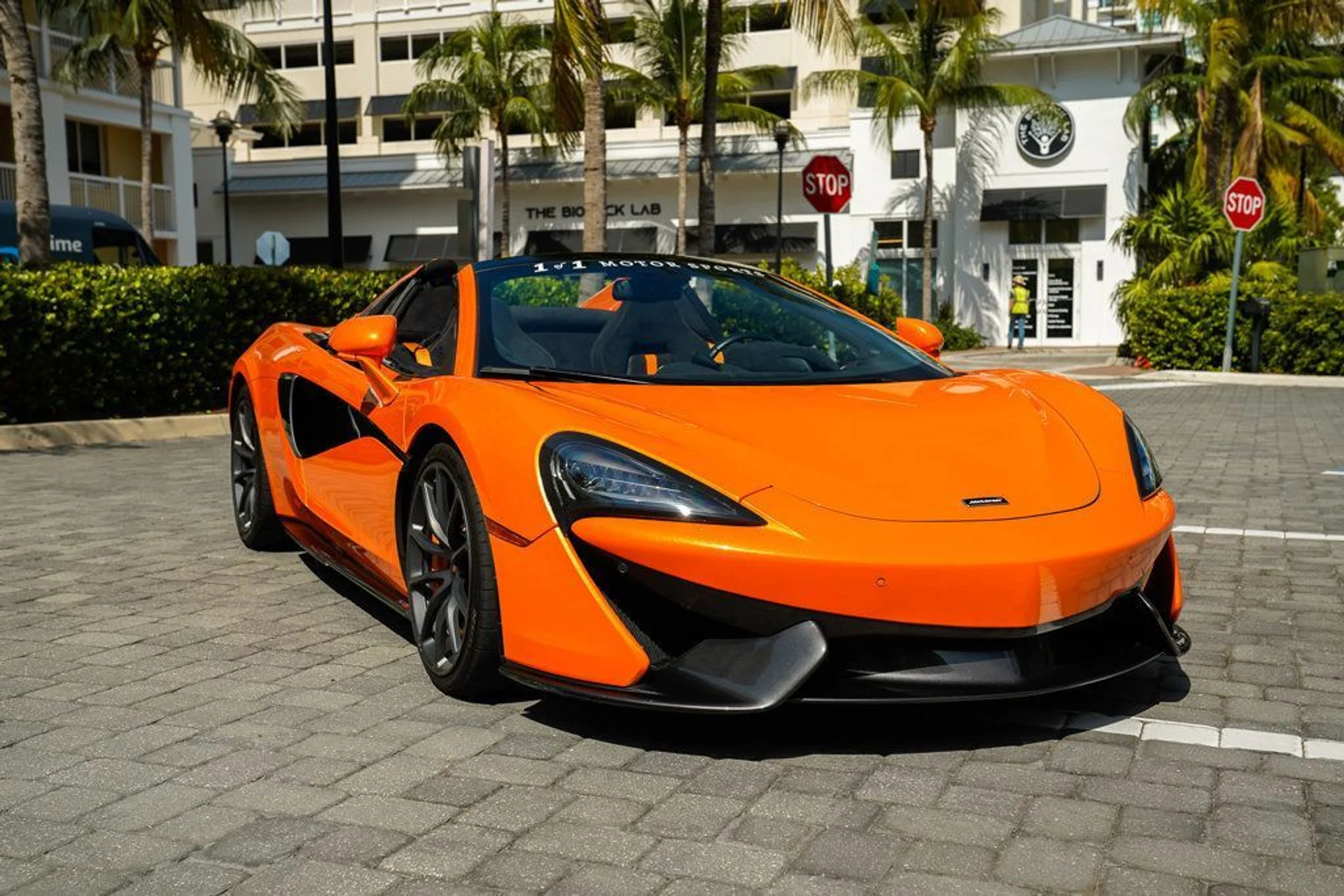 mph046_241005321_used_2018_mclaren_570s_spider_14354_22891400_47_1024_380134e5b5