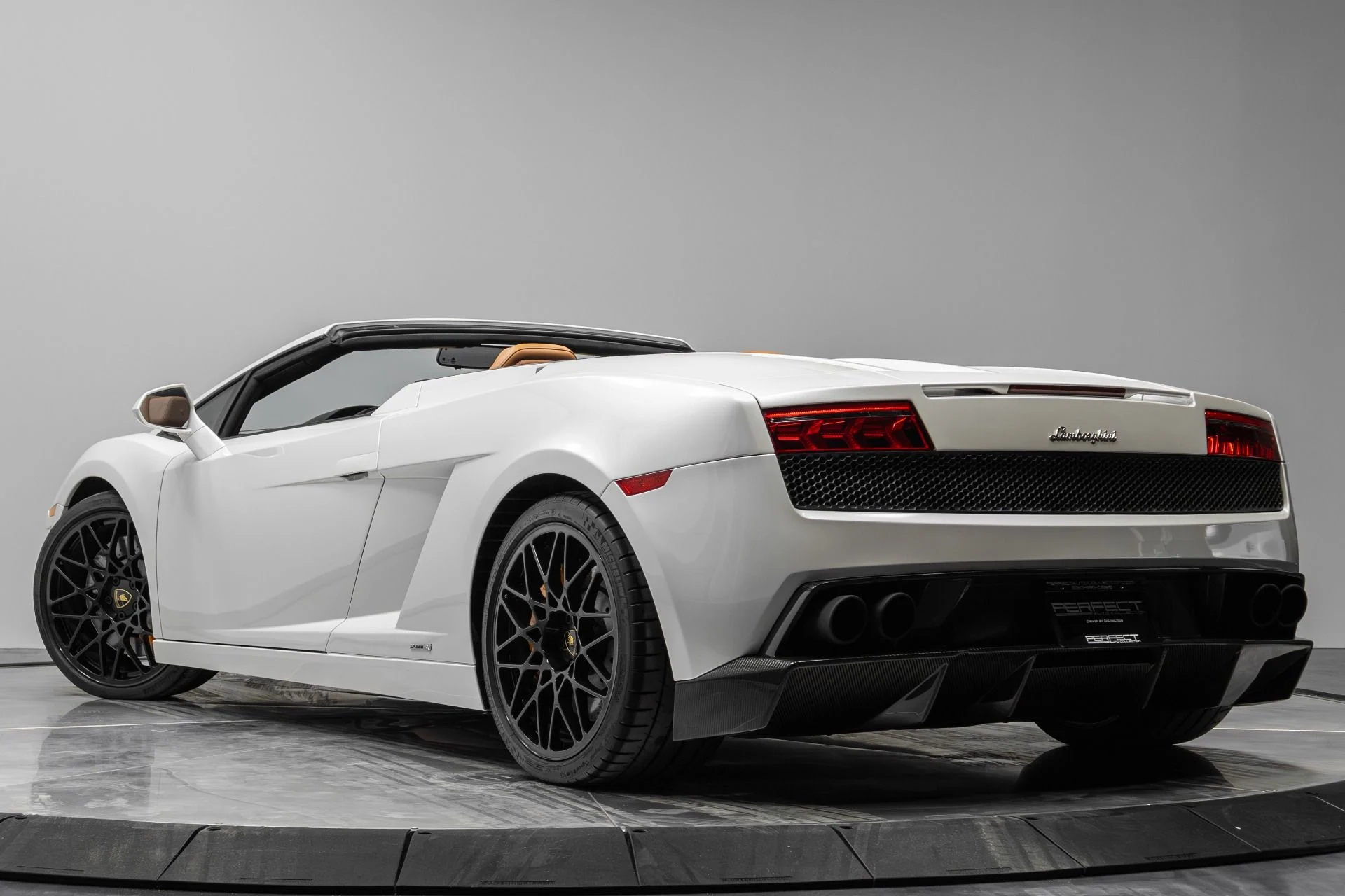 mph046_2478666934_Used_2010_Lamborghini_Gallardo_LP_560_4_Spyder_1766547982_195411d053
