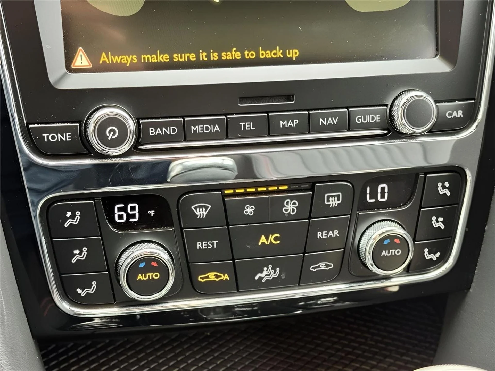 mph046_2486052464_dbe41f8f3879813d02853ff324792c4b_26c76406f0