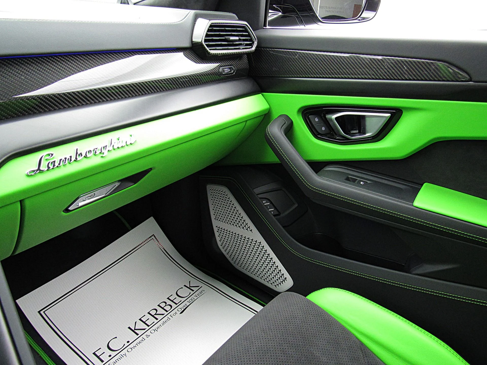 mph046_2557888703_Used_2022_Lamborghini_Urus_SELEZIONE_PRE_OWNED_CERTIFIED_b4d598c813