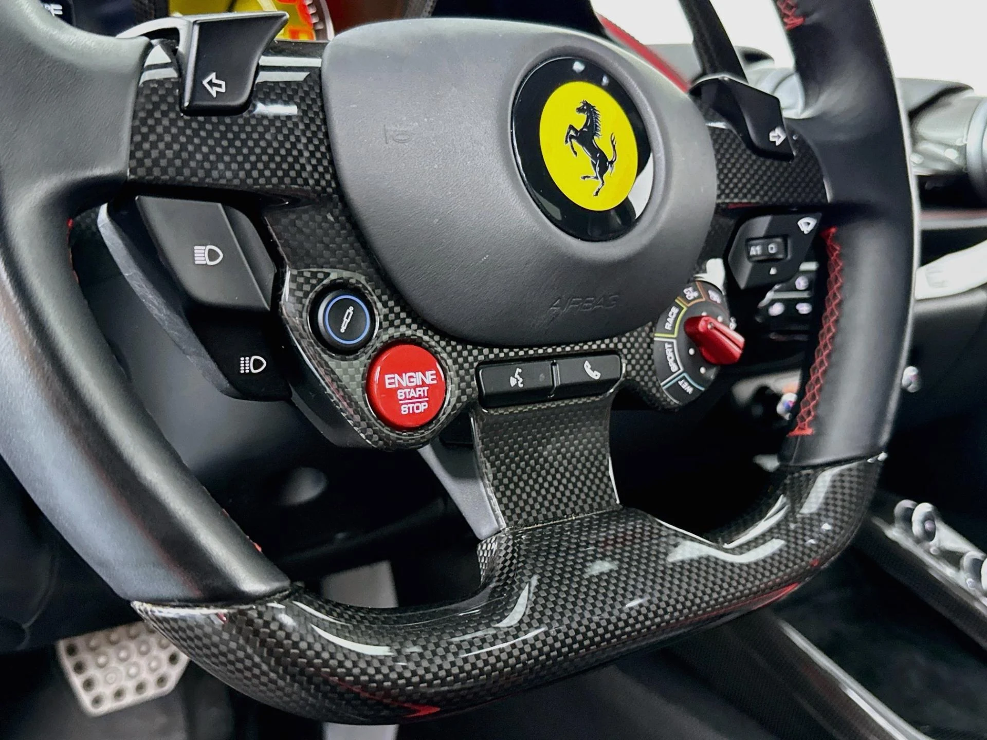 mph046_2560648847_Used_2020_Ferrari_812_Superfast_1788899426_e8e06c0a3a