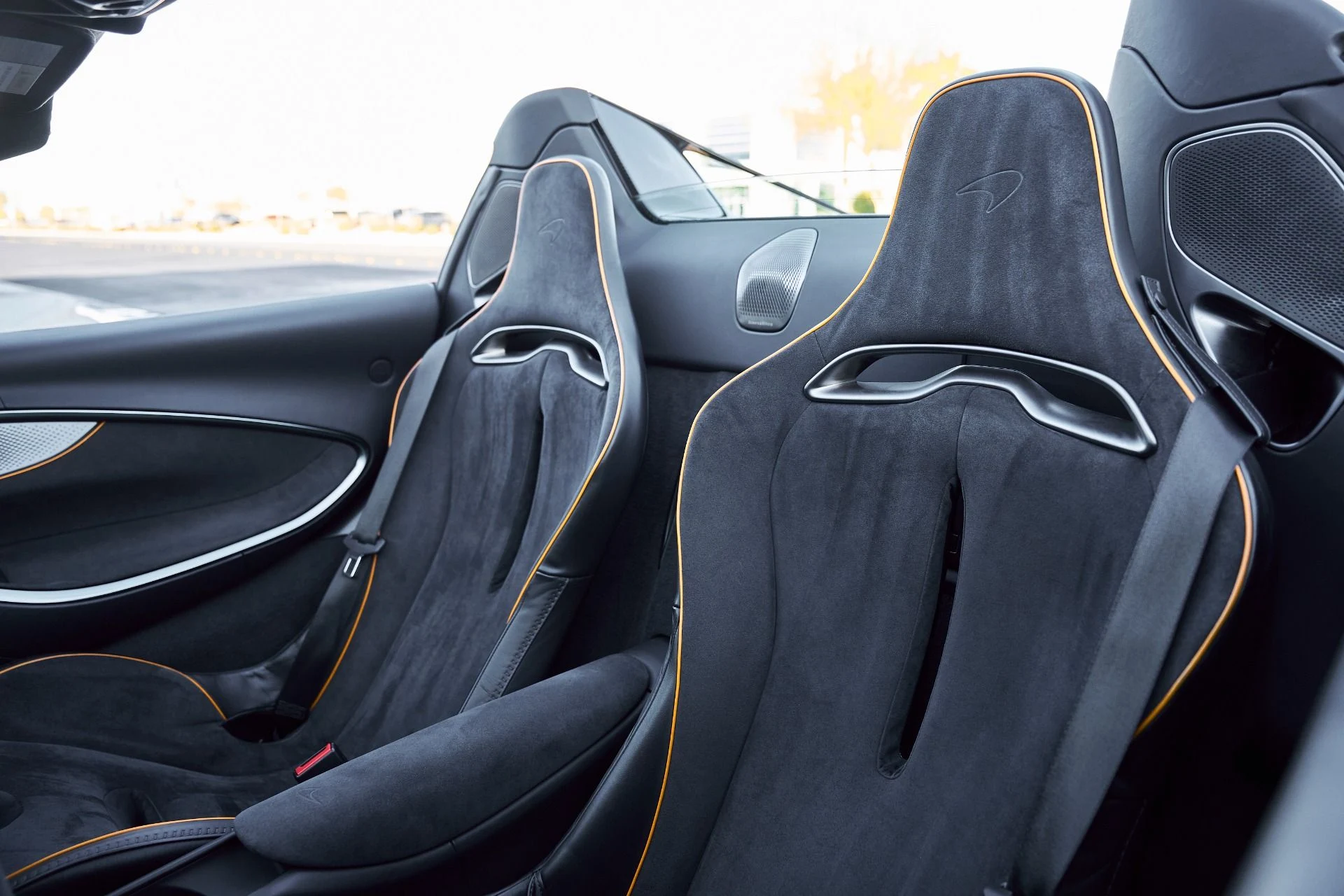 mph046_2560871986_Used_2025_Mc_Laren_Artura_Performance_1769481868_9280fa06b6