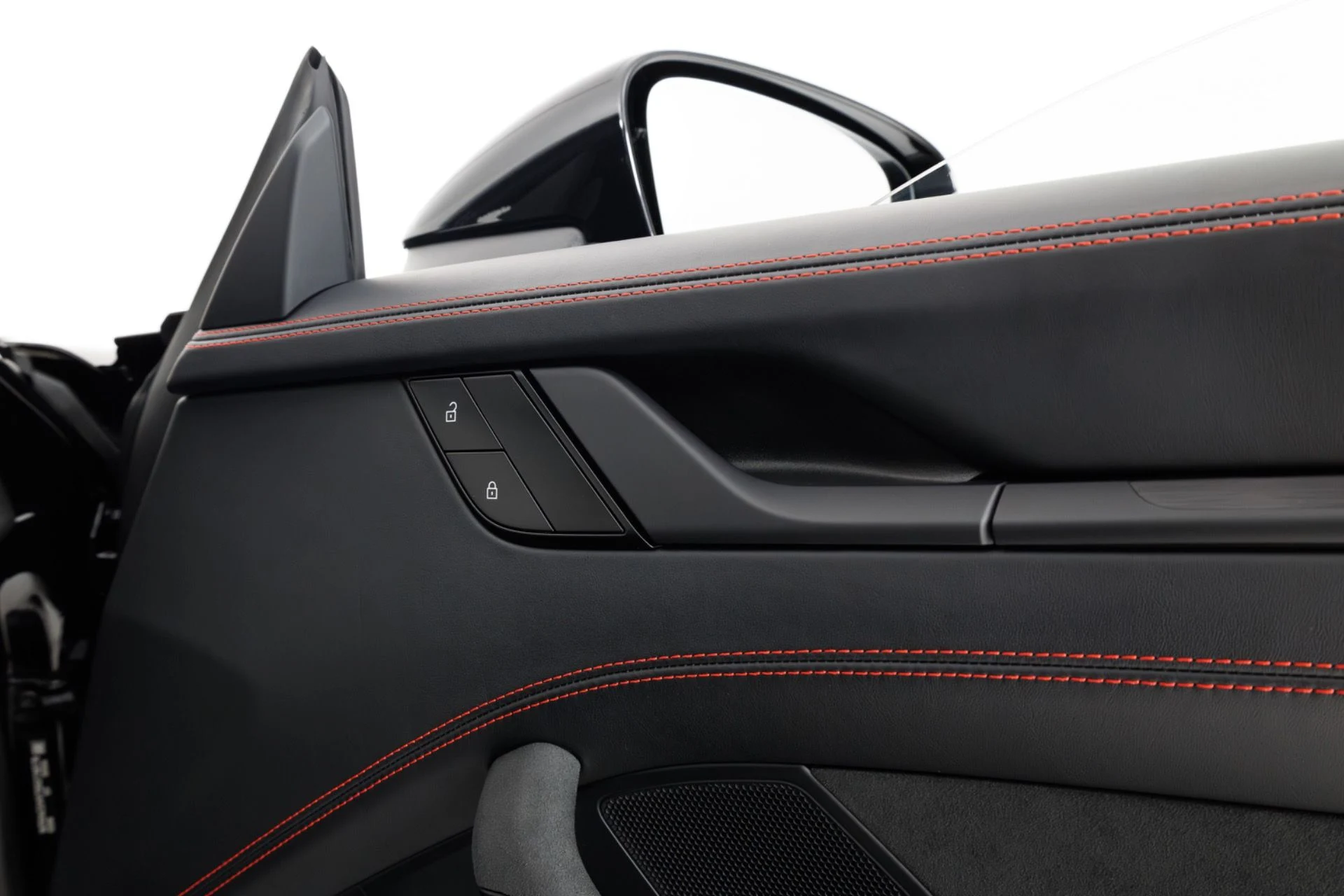 mph046_2560942788_Used_2025_Porsche_911_GT_3_1777072064_322ca59563