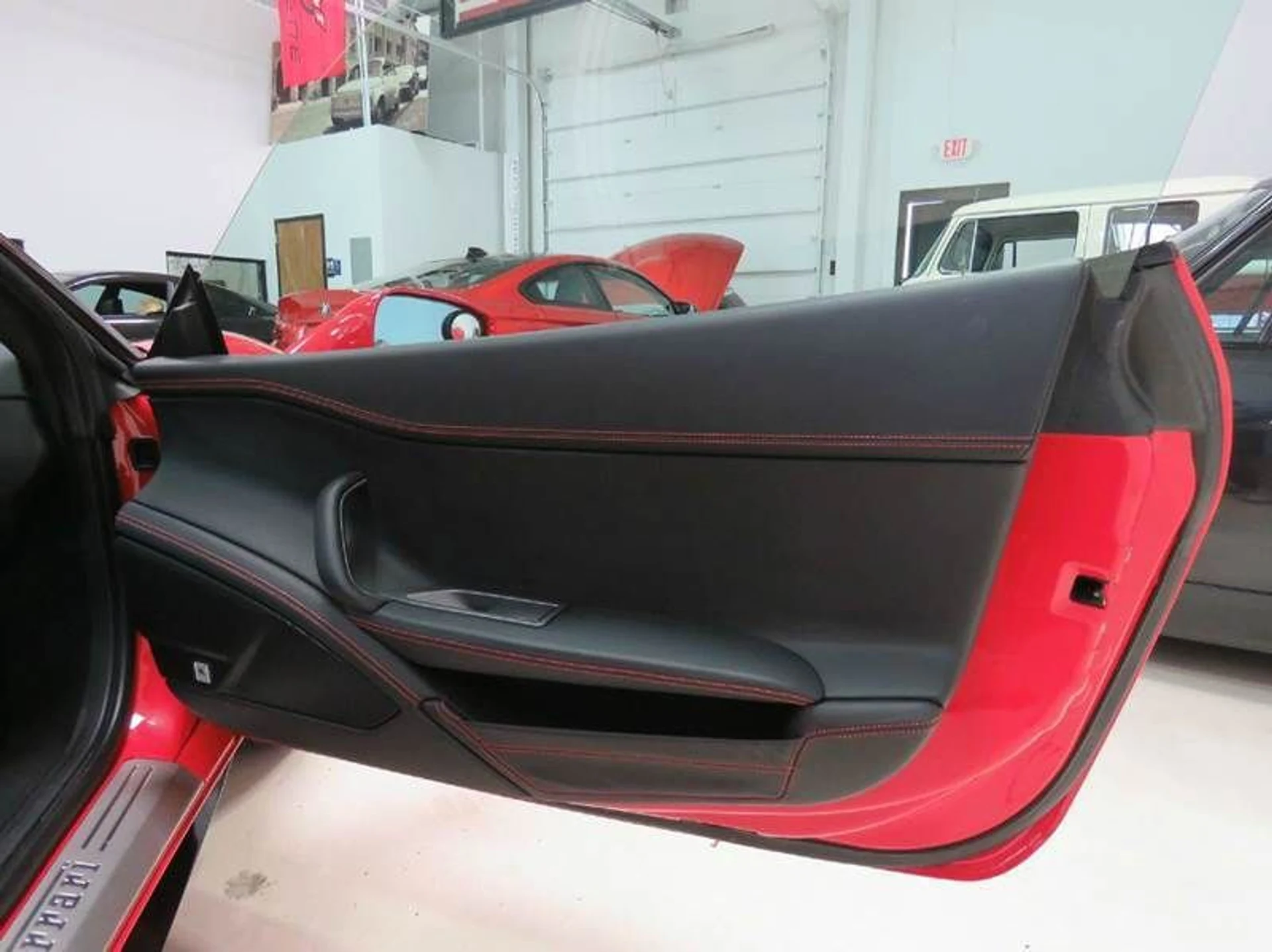 mph046_2564946481_2012_ferrari_458_italia_base_2dr_coupe_34c854adeb