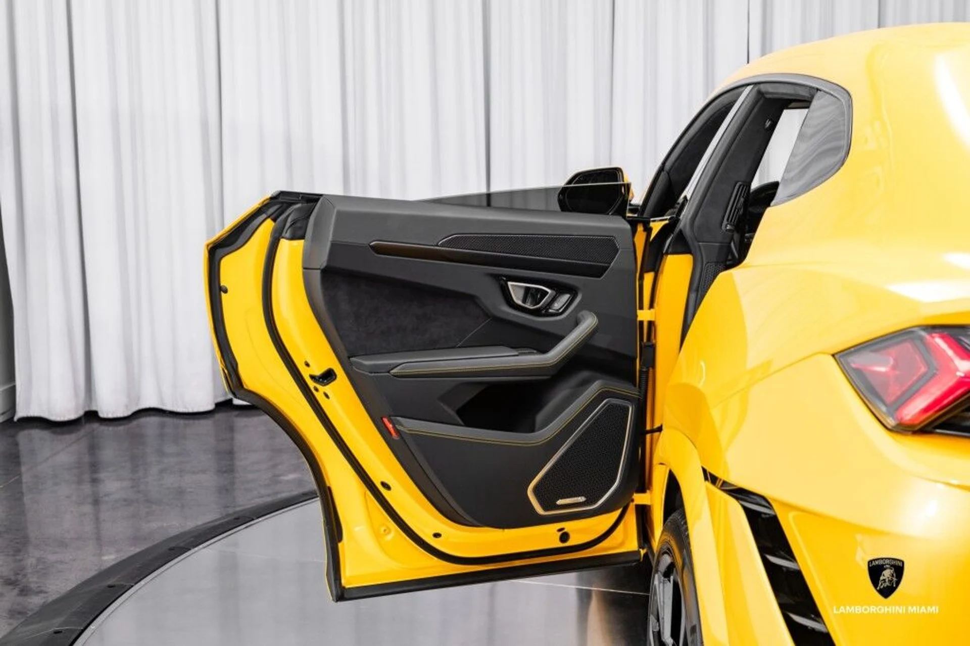 mph046_2565110222_eadf6ece4b035e4dc13376a59c5bd373_56631d646d