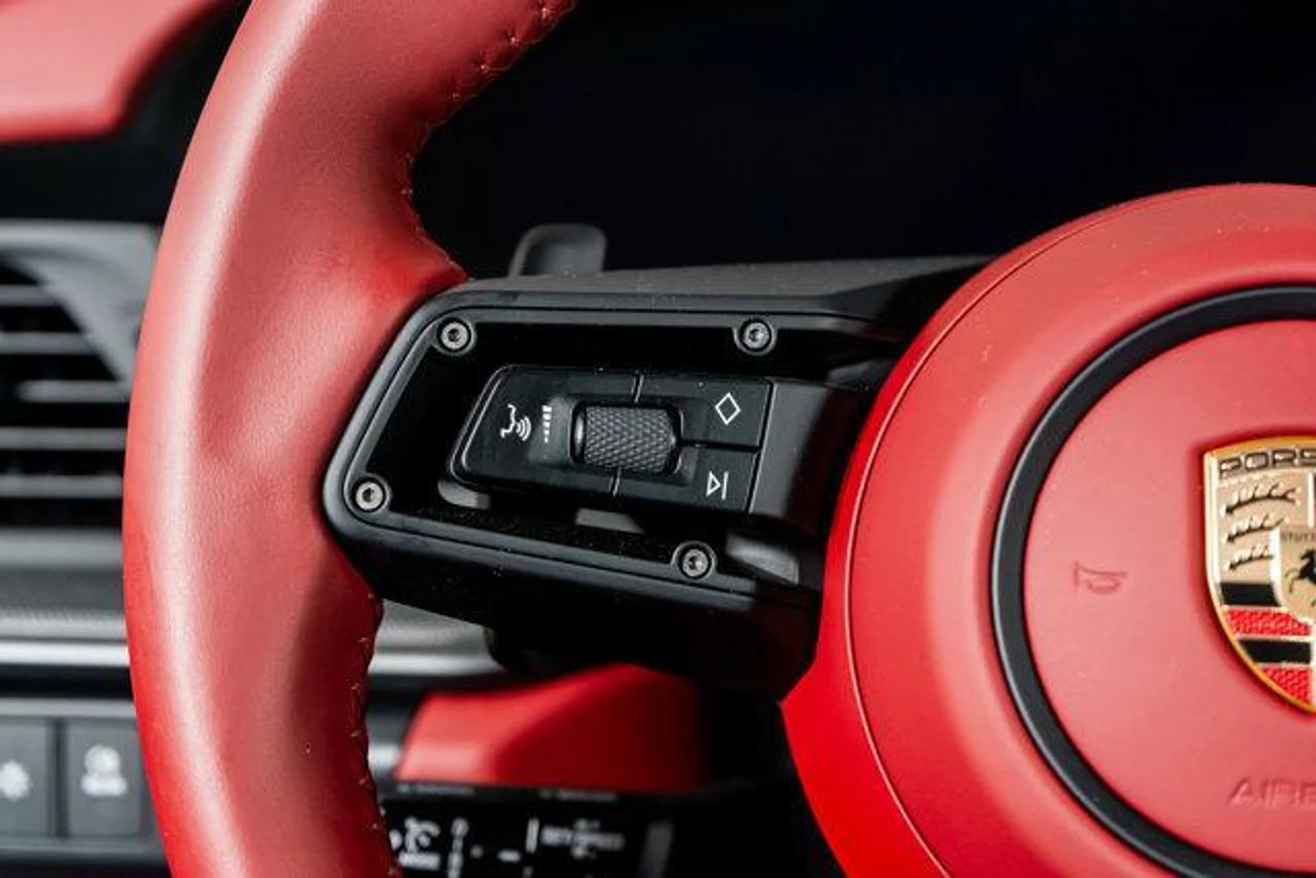 mph046_2571063207_O_xe3nx_W_Lnxanac_D8y_U4d5_YL_8_UE_682c15e5be