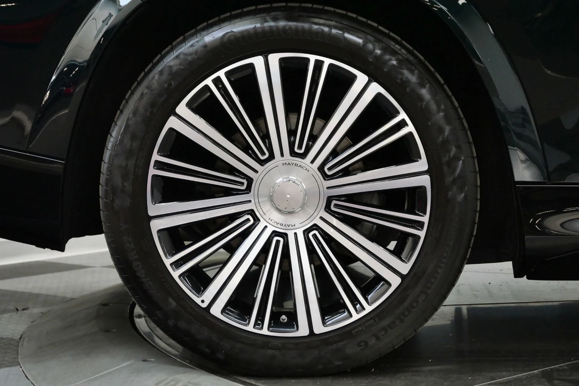 mph046_2576454550_Used_2022_Mercedes_Benz_Maybach_GLS_600_4_MATIC_Beautiful_Colors_Four_Seat_Configuration_Walnut_Trim_1776795080_6ac1829a4e