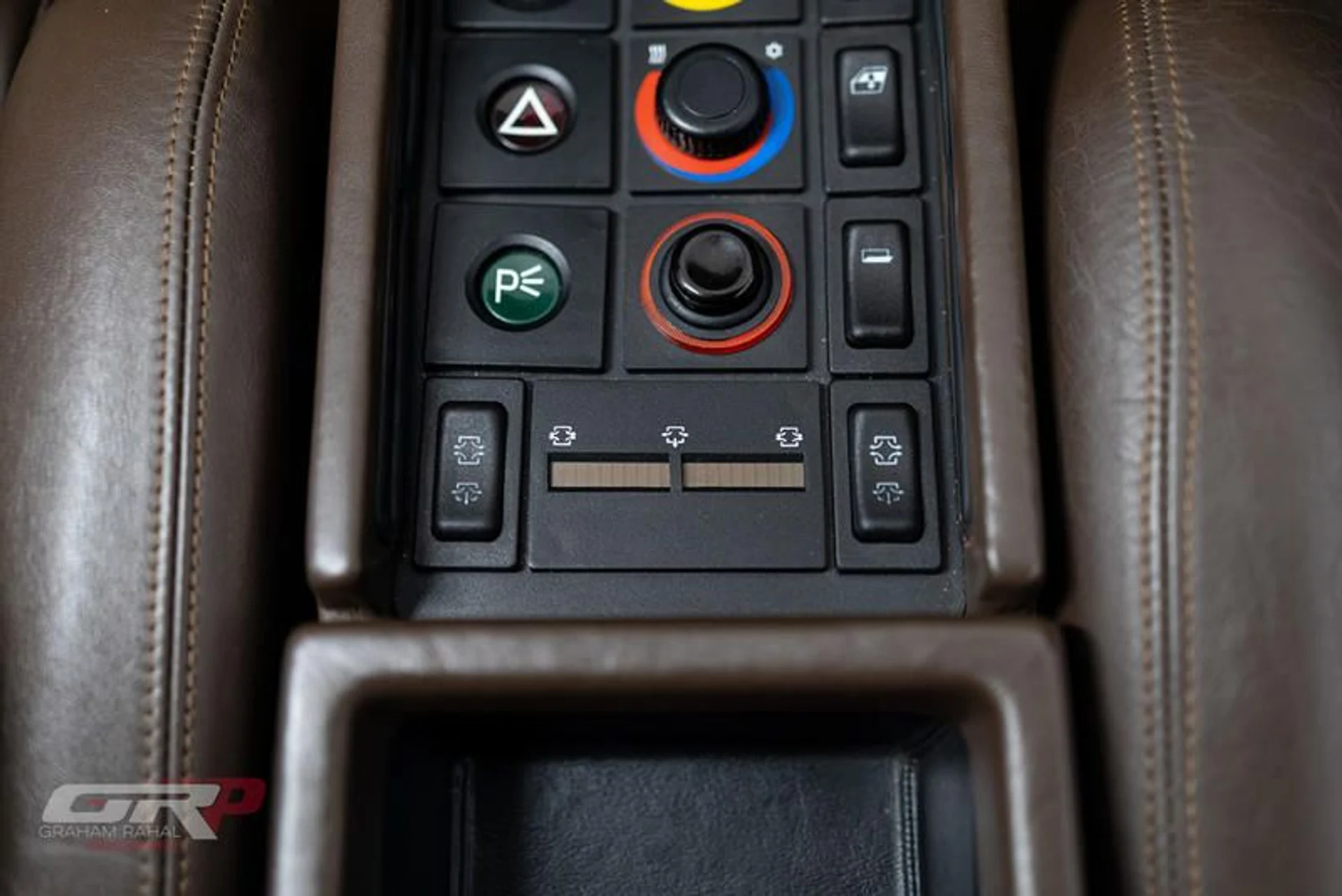 mph046_2581464216_10500066_49_E1_4700_9_BC_4_264_D6_E2354_F9_28181fd534