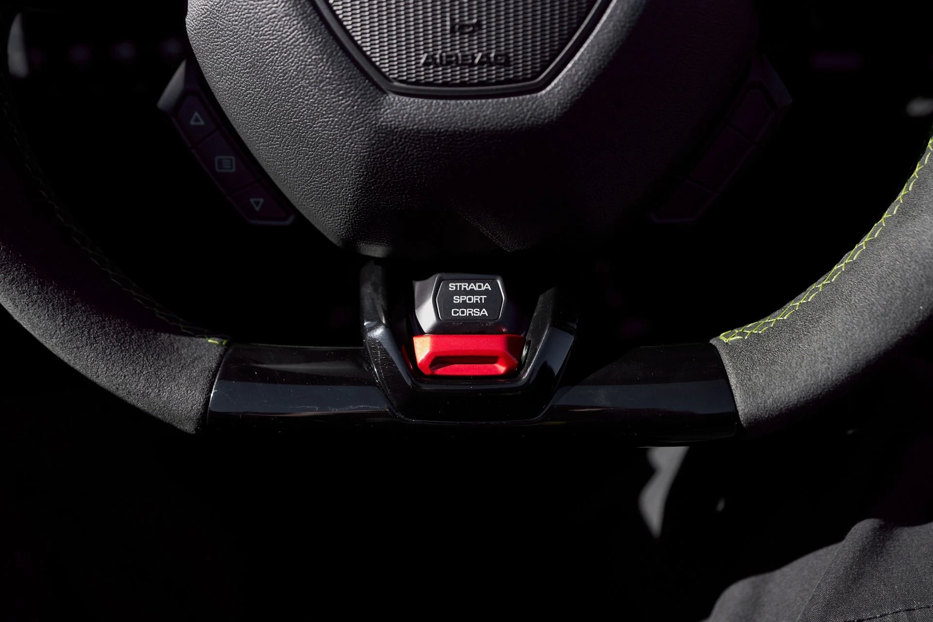 mph046_2585437151_Used_2019_Lamborghini_Huracan_Performante_Spyder_1764058321_e034bd8c94