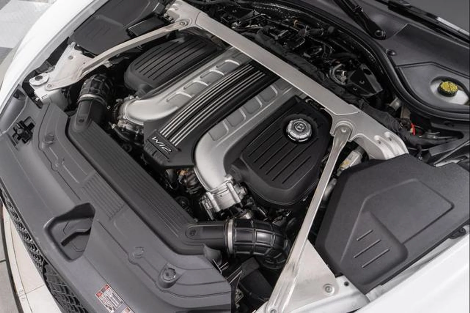 mph046_2589769685_a_MZXD_Bq_Vprgh98_PJ_9085_Zt704w_U_30a456aa01