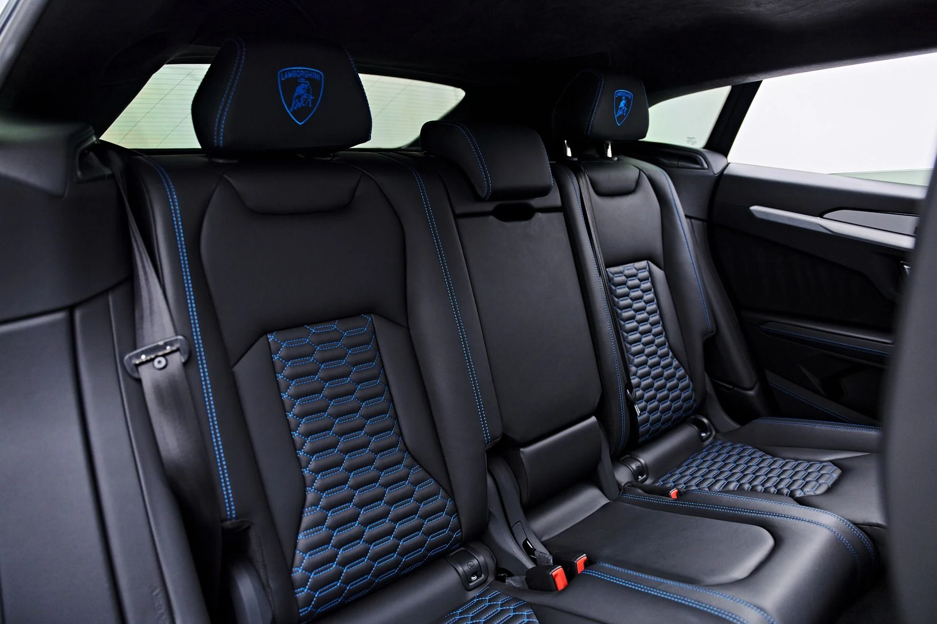 mph046_2631169824_Used_2020_Lamborghini_Urus_Base_1790959111_689603edb5