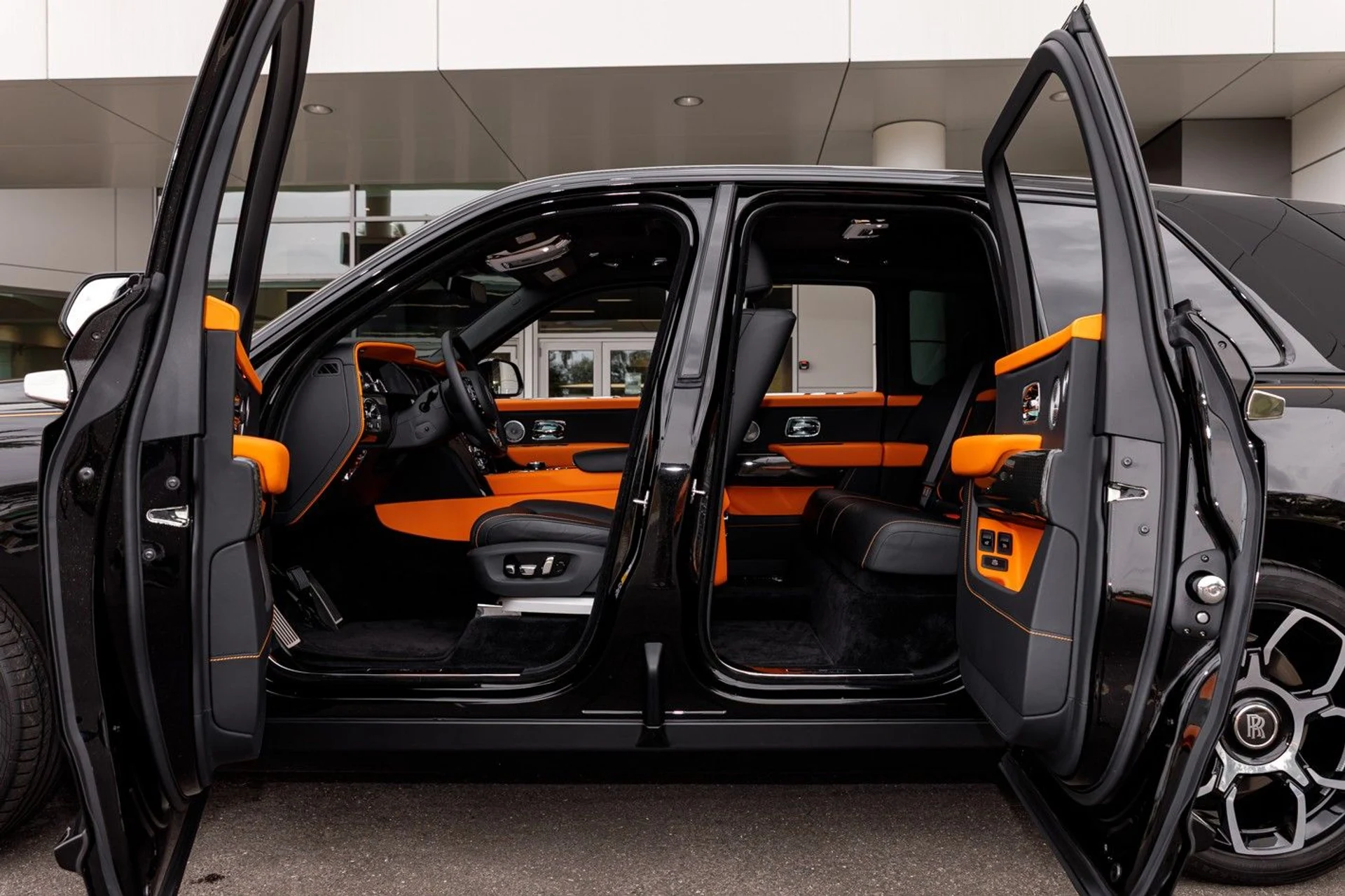 mph046_264208113_649_p47_l_57327cf5a4