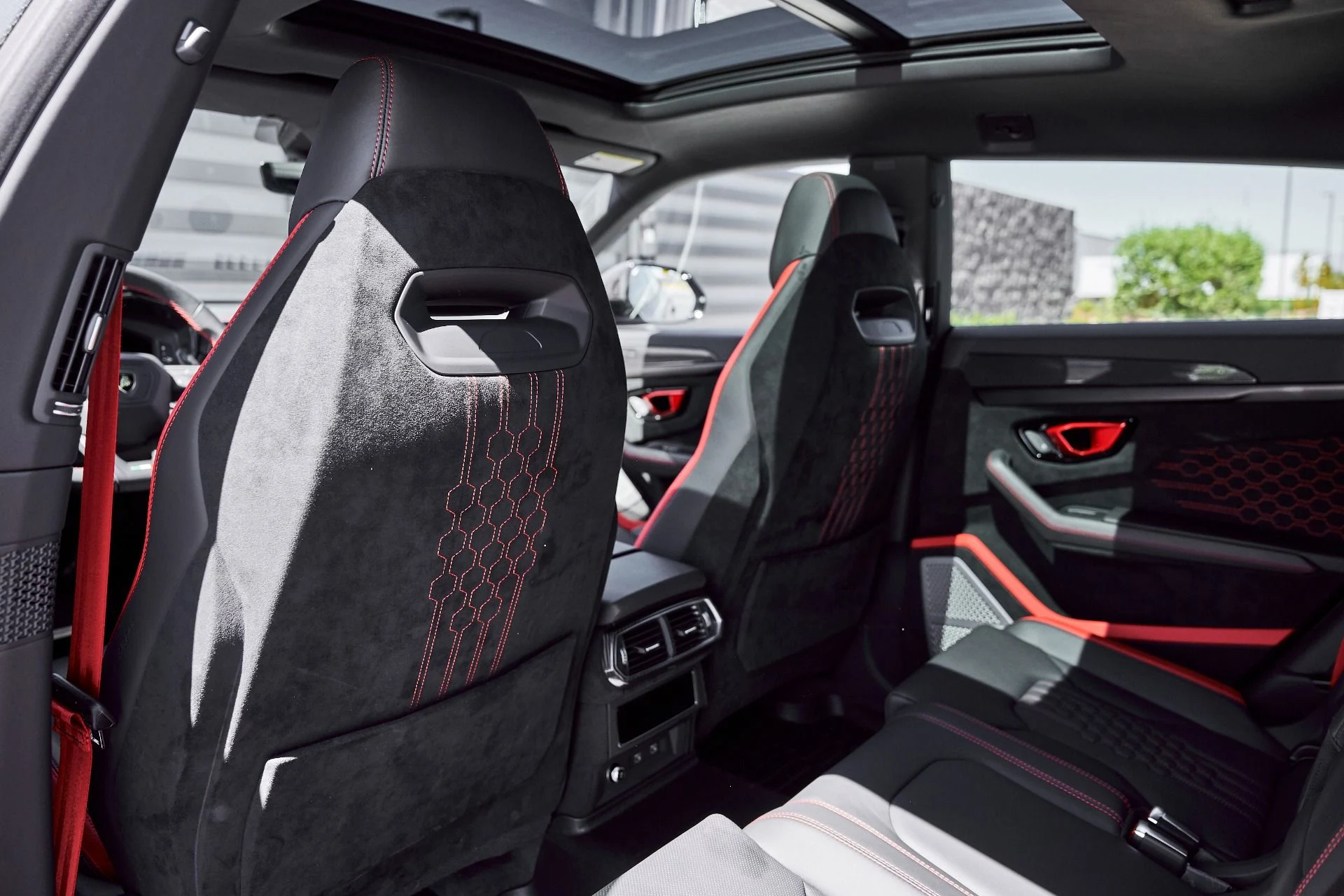 mph046_2651455138_Used_2024_Lamborghini_Urus_Performante_1773968301_9b8c9ee43a