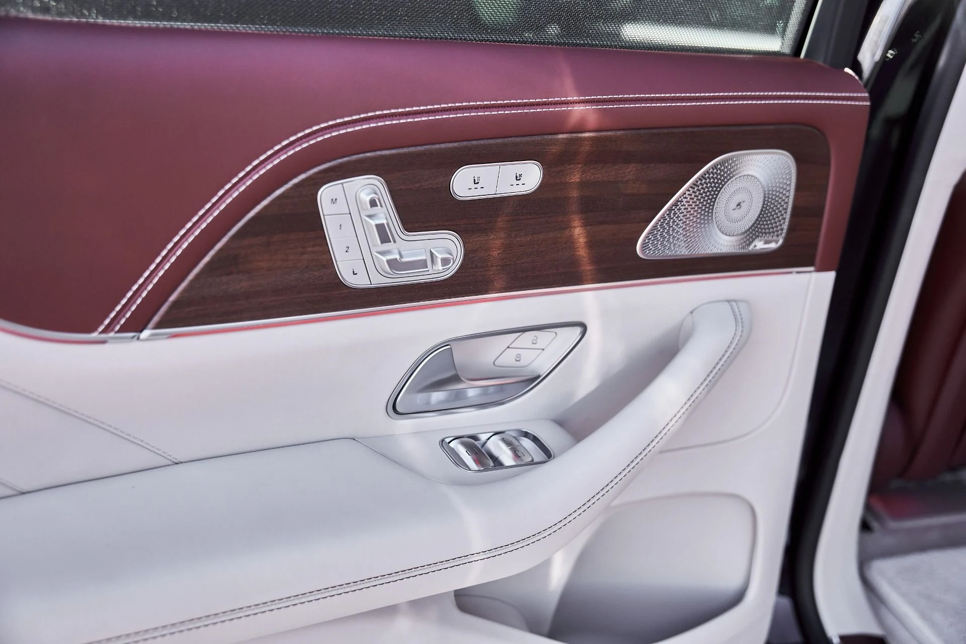 mph046_2659785208_Used_2026_Mercedes_Benz_GLS_Maybach_GLS_600_1772593231_112d641e9b