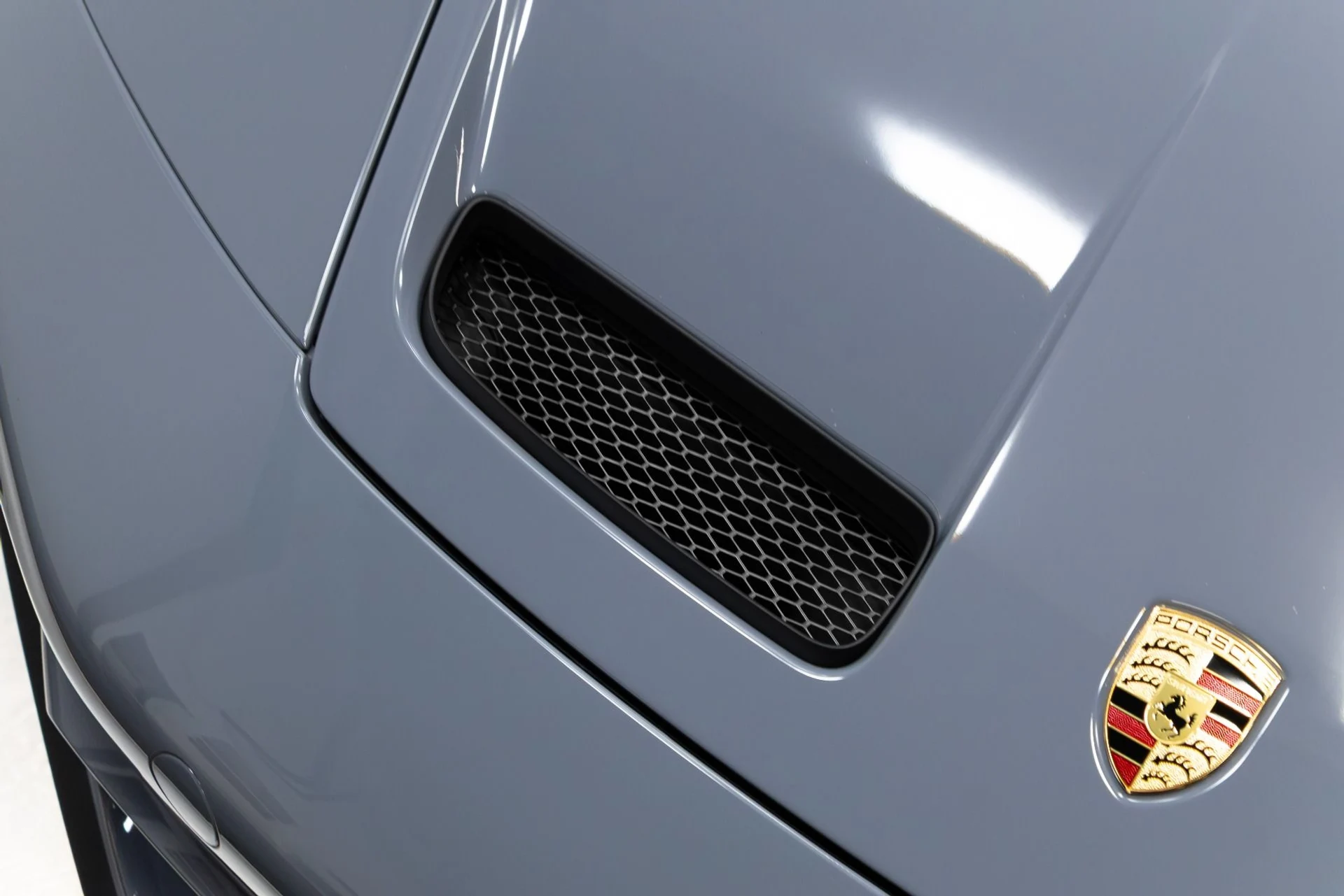 mph046_2676111335_Used_2024_Porsche_911_GT_3_Touring_1770958788_1431193f88