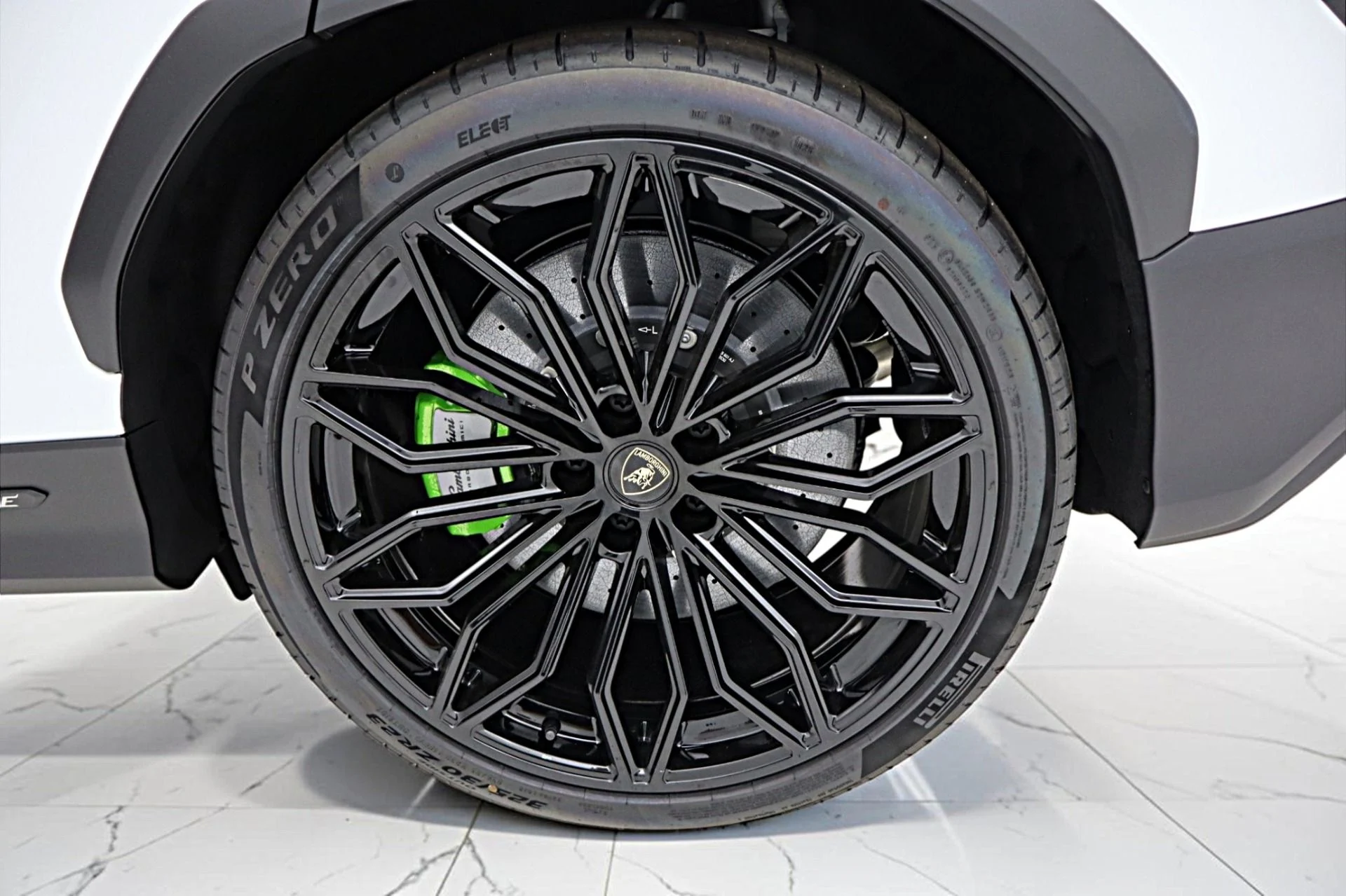 mph046_2677950366_New_2026_Lamborghini_Urus_SE_0d2f8b8520