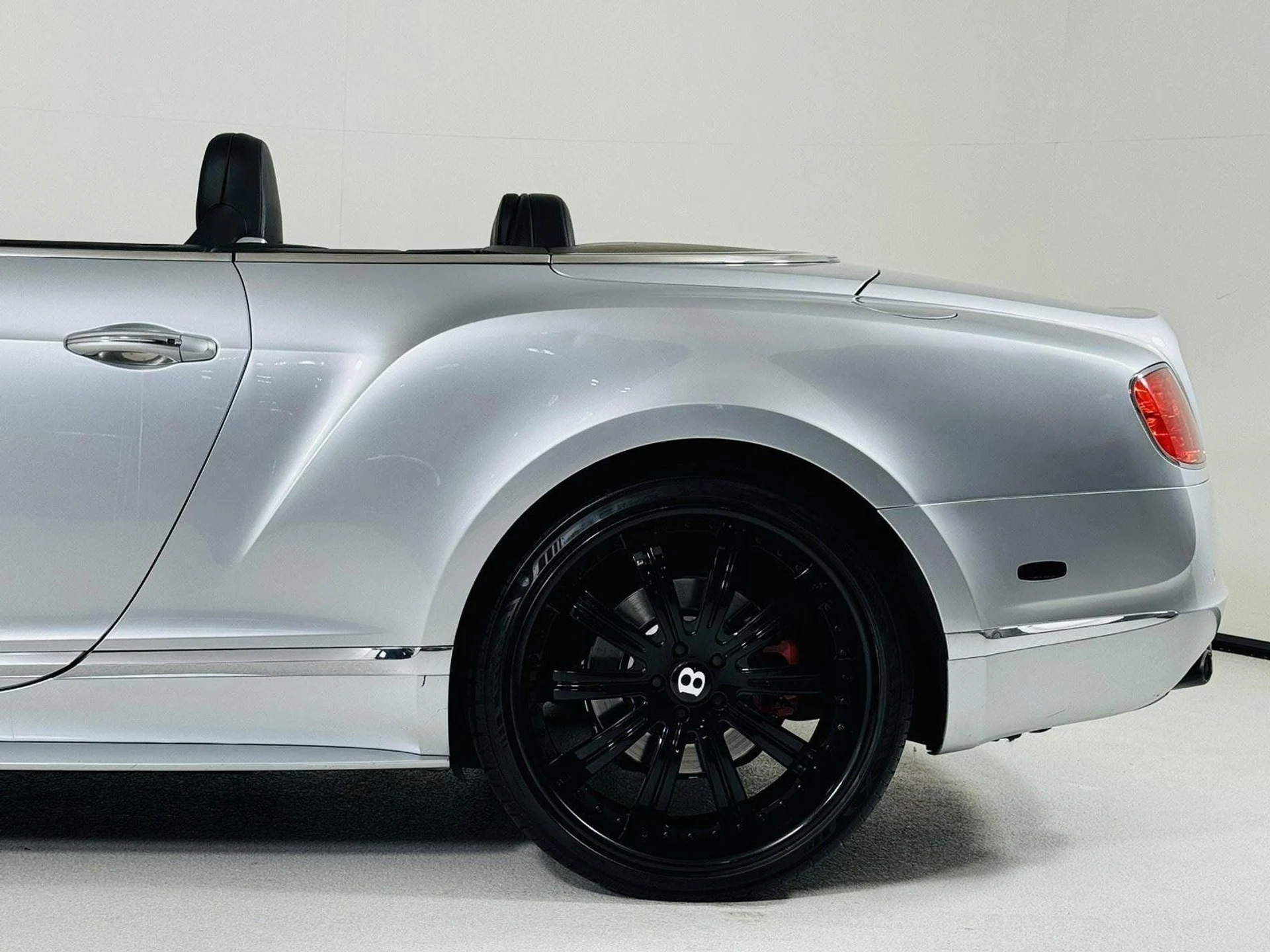 mph046_2682033664_840a101f1cee4c80d599471ffad6db08_c4deea456b