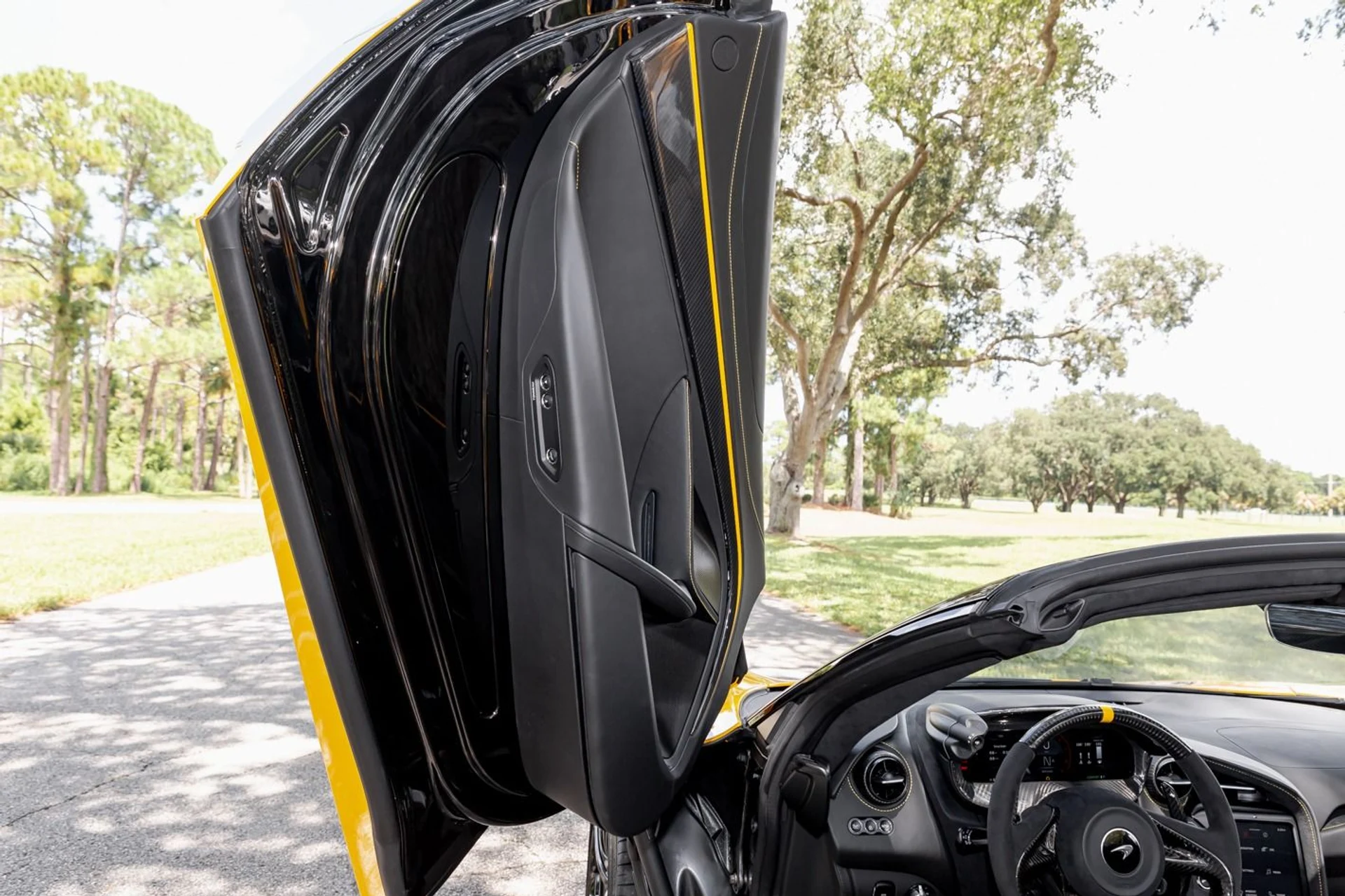 mph046_2688138808_437_p47_l_3a591579ca