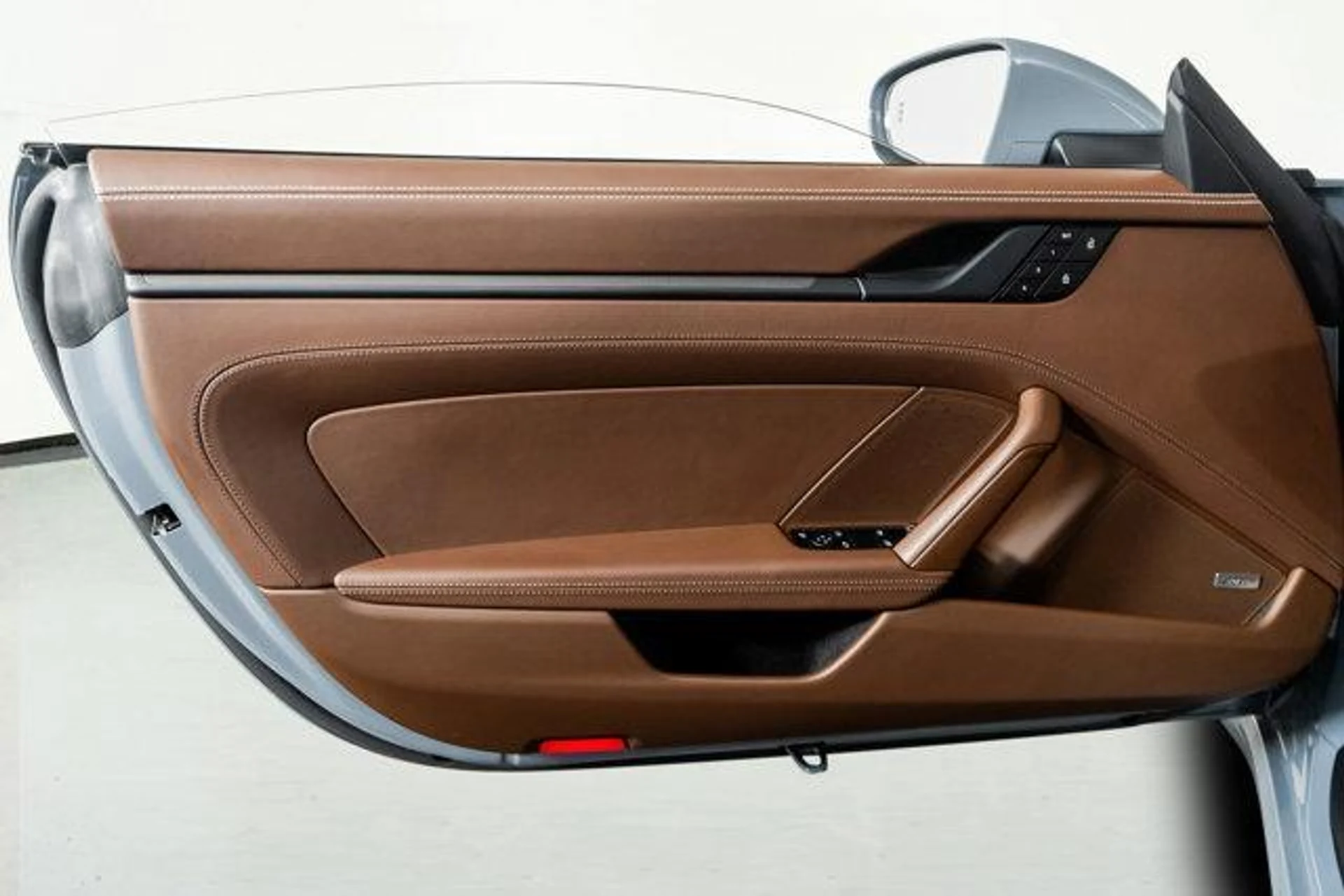 mph046_2695630805_JE_8_Z3_P_Iboe7vvmip_Fqjw_Q1_Fbhiw_0835748921