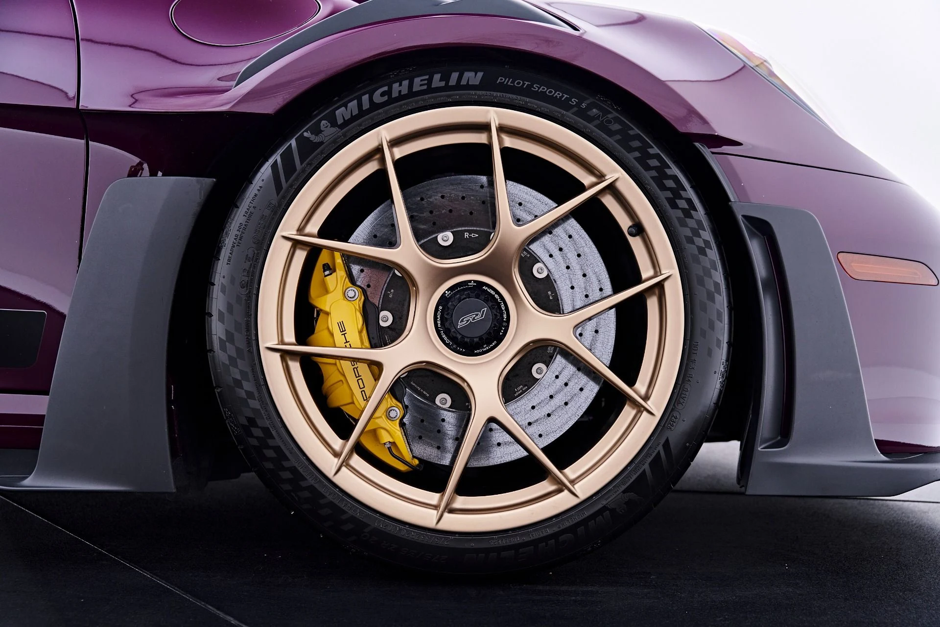 mph046_2696627276_Used_2025_Porsche_911_GT_3_RS_1784854084_ed754828fa