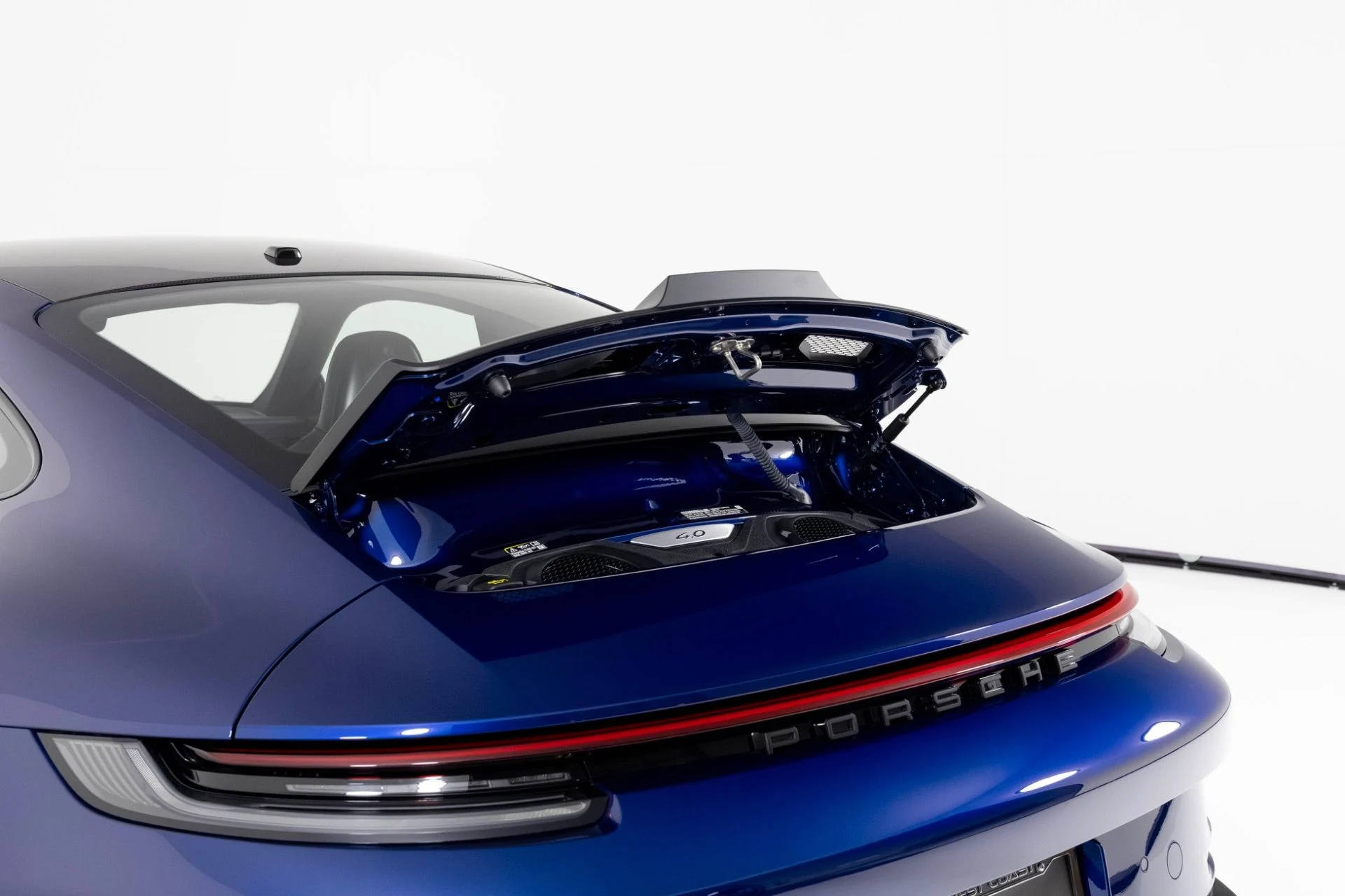 mph046_2711822548_Used_2022_Porsche_911_GT_3_Touring_1764706407_24e60d0327