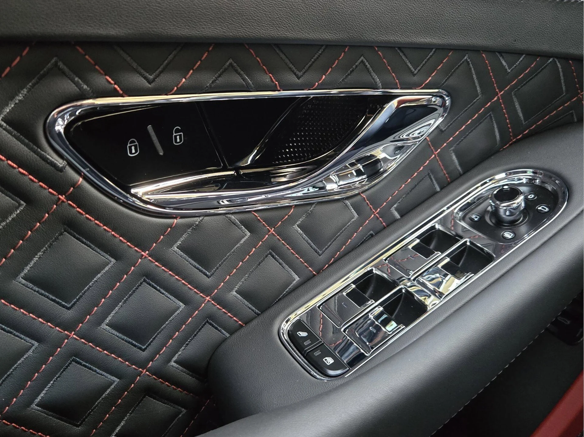 mph046_2720297732_46177279960a4bdd43fa5cabc24ee06dx_b099971f54