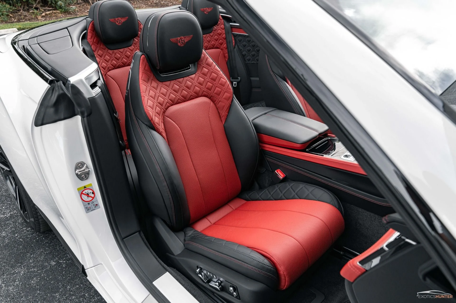 mph046_2740823595_Used_2020_Bentley_Continental_GTC_280_K_MSRP_Mulliner_Blackline_Rotating_Display_1766938877_c264d46359