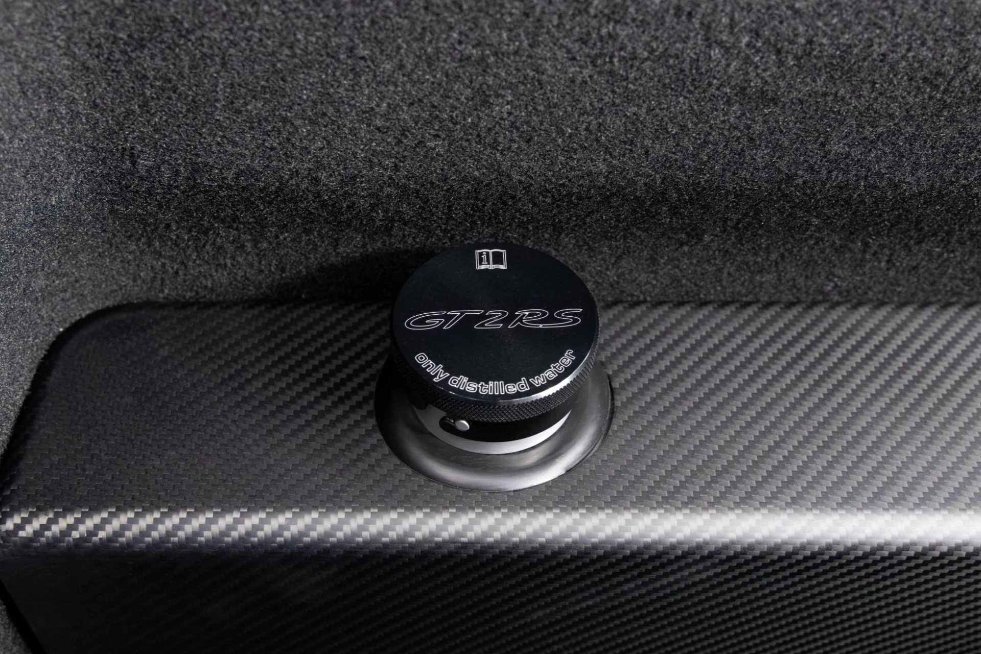 mph046_2762467813_Used_2018_Porsche_911_GT_2_RS_1763508422_8383f3edac