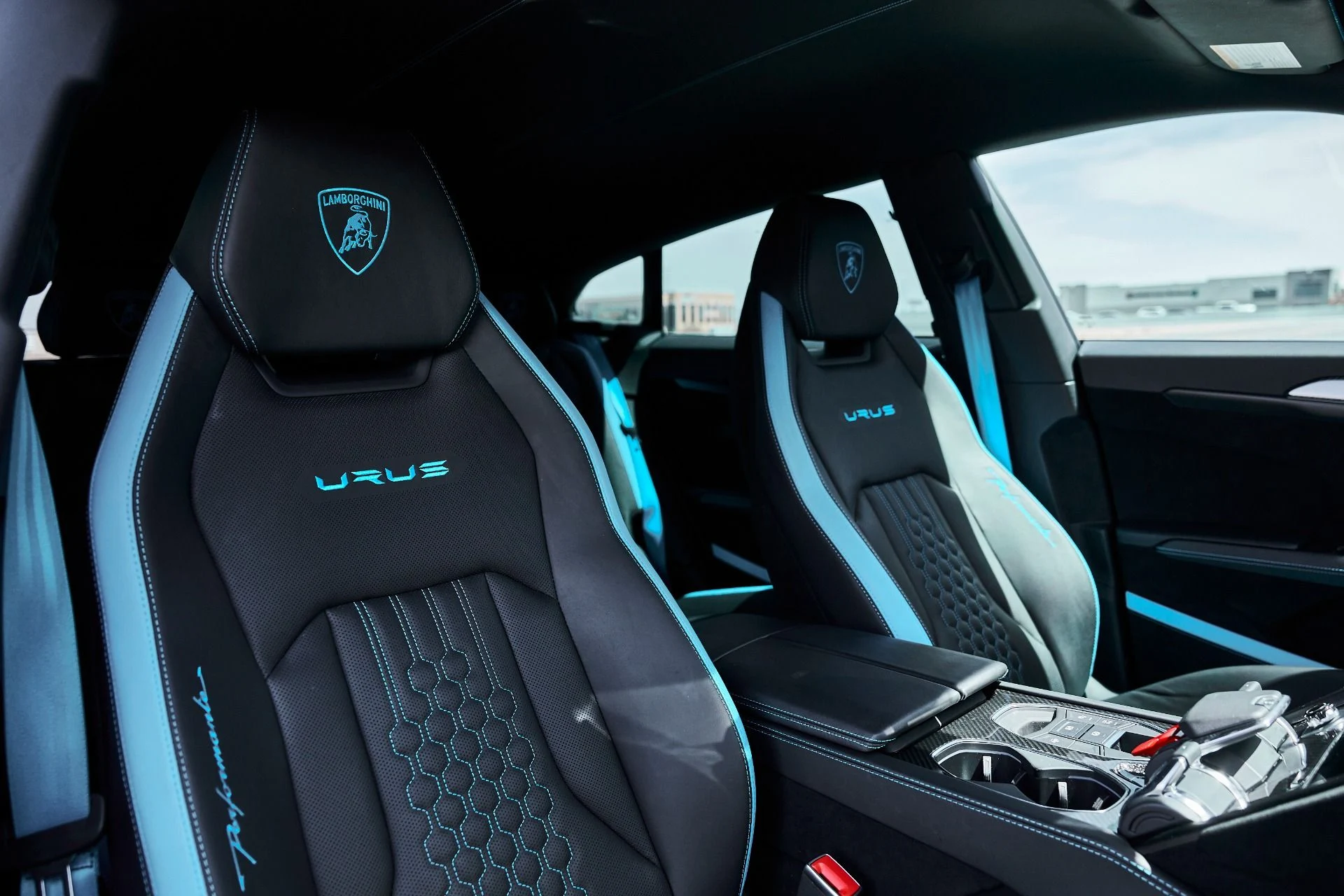 mph046_2768070459_Used_2024_Lamborghini_Urus_Performante_1779865539_fe52f58d25