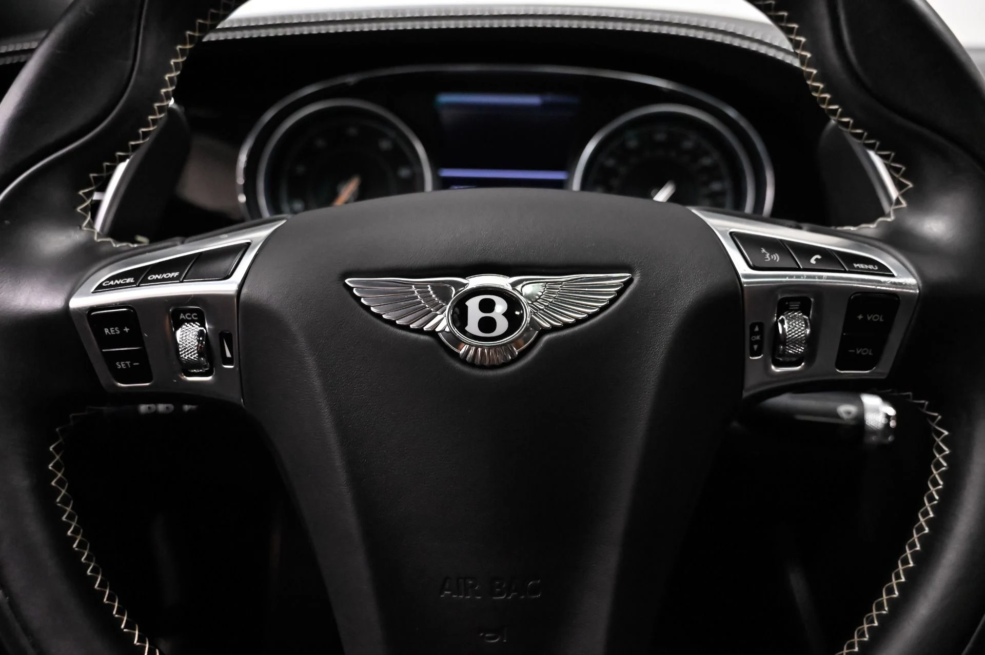 mph046_2780410_Used_2017_Bentley_Flying_Spur_V8_S_1789414009_8b30bc5508